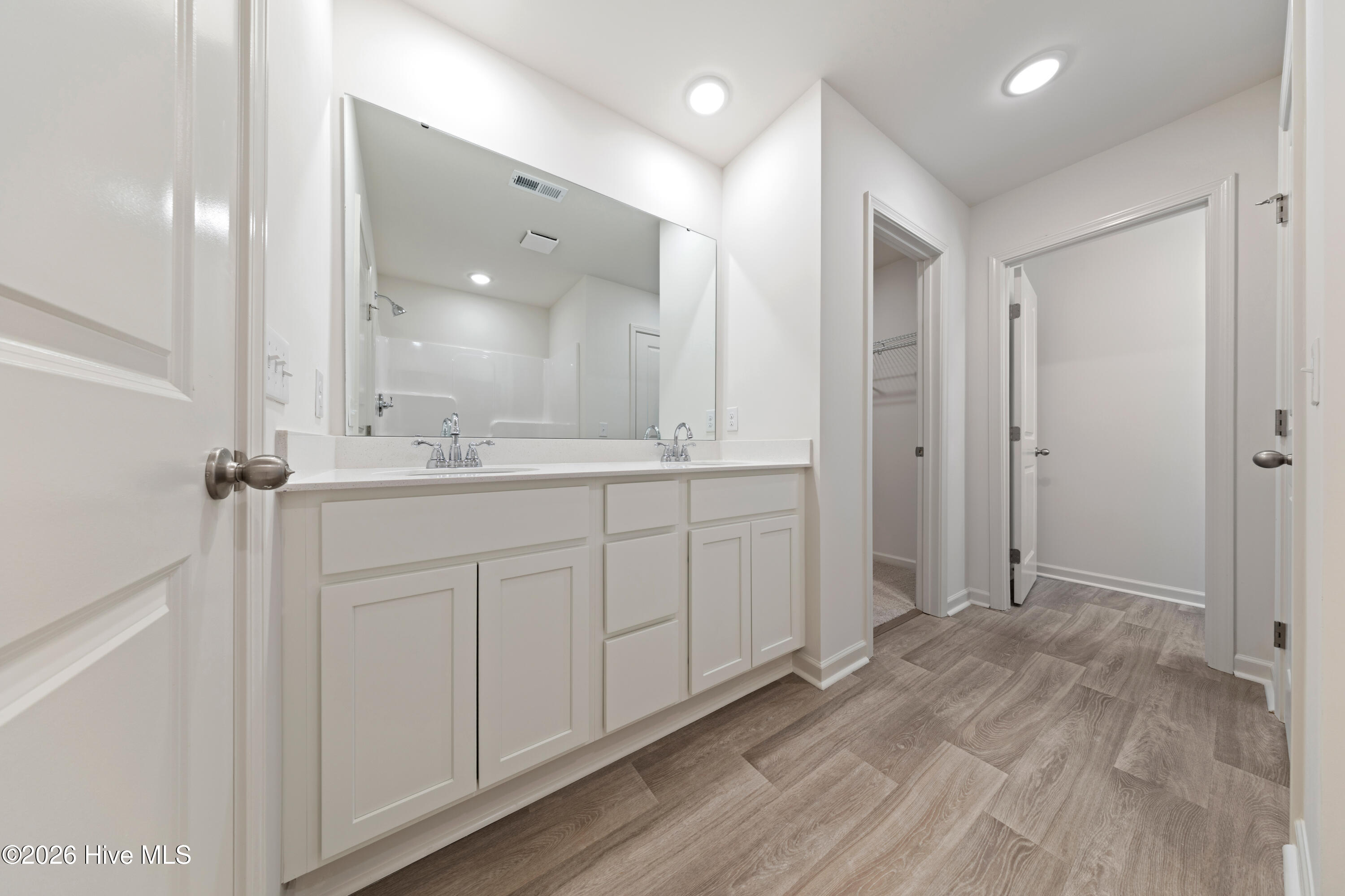 100546479 | Photo 14