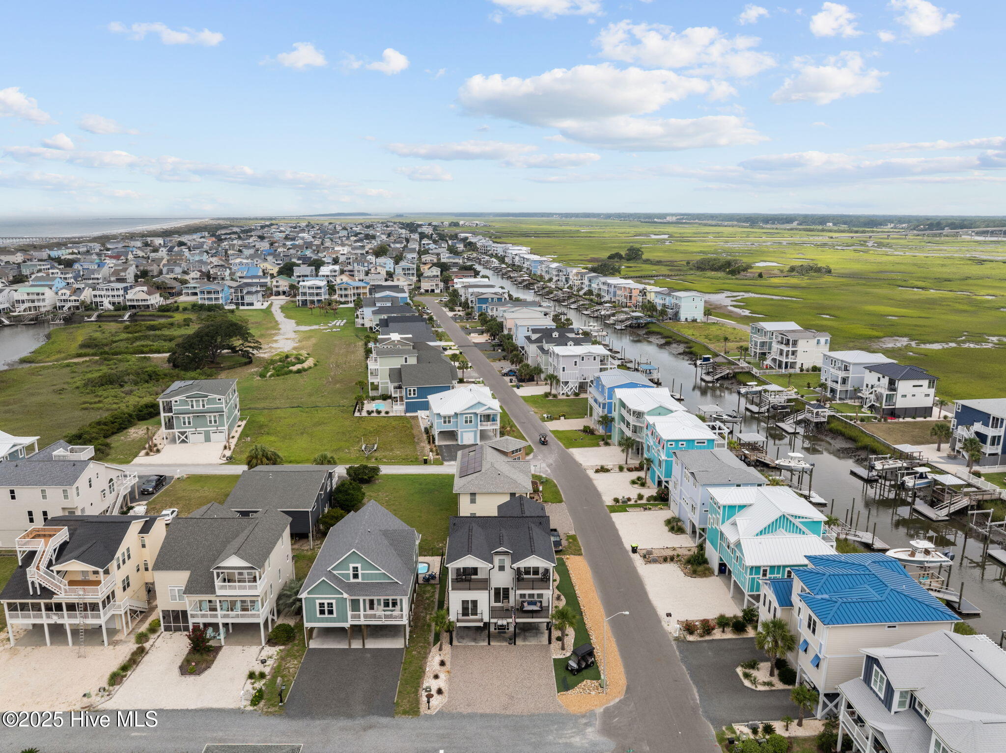 100520745 | Photo 42