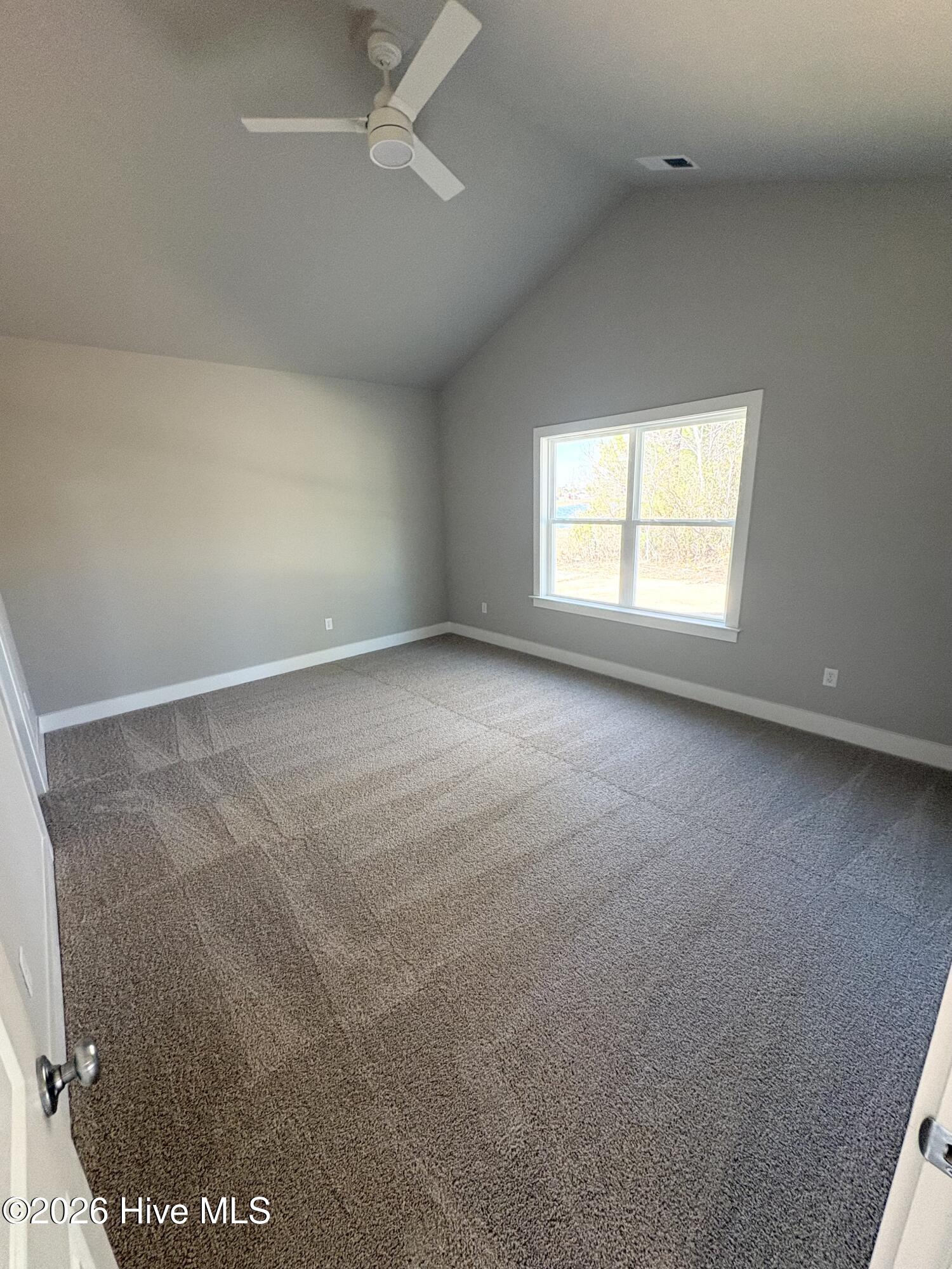 100547576 | Photo 10