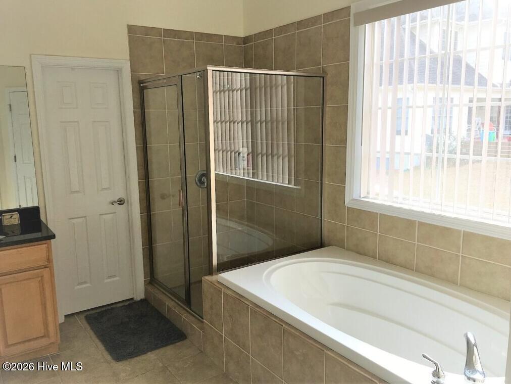 100547749 | Photo 13