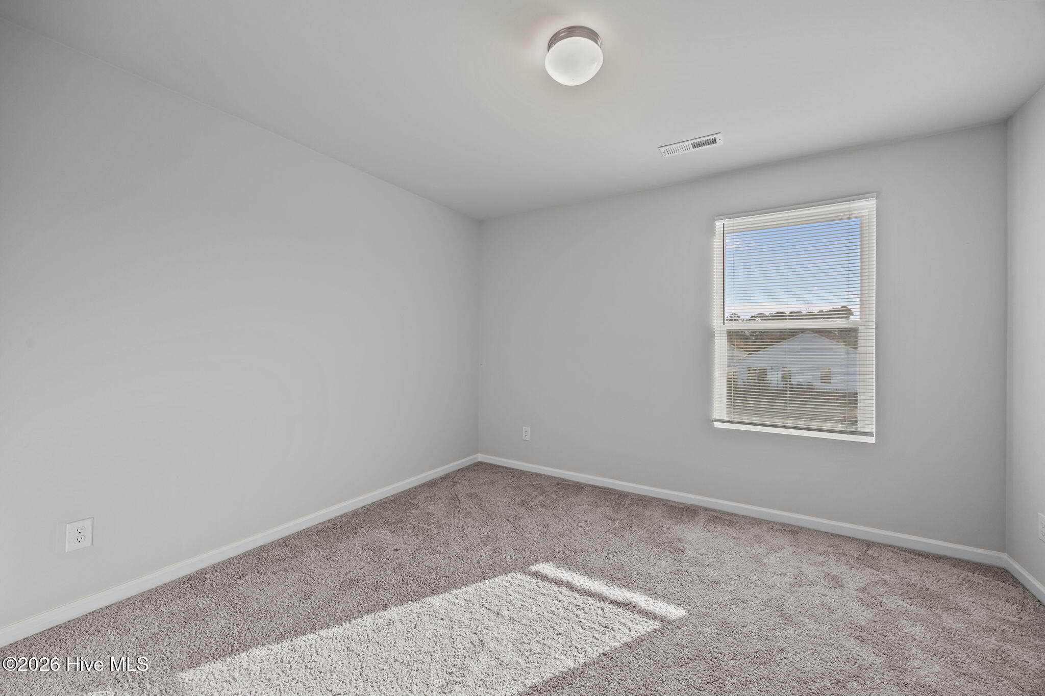 100549806 | Photo 20