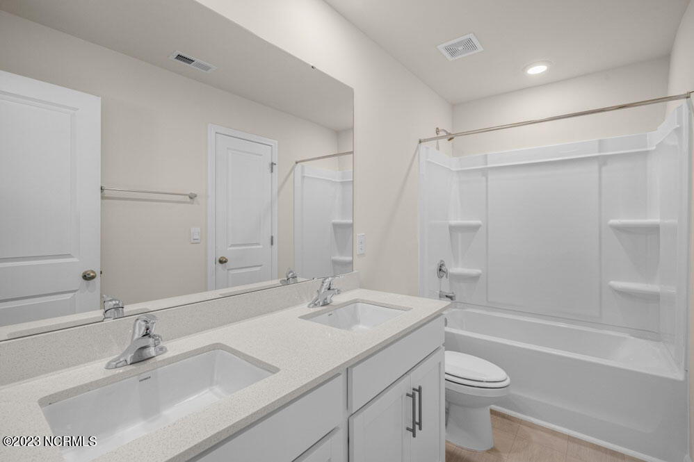 1025 Middlecrest Drive