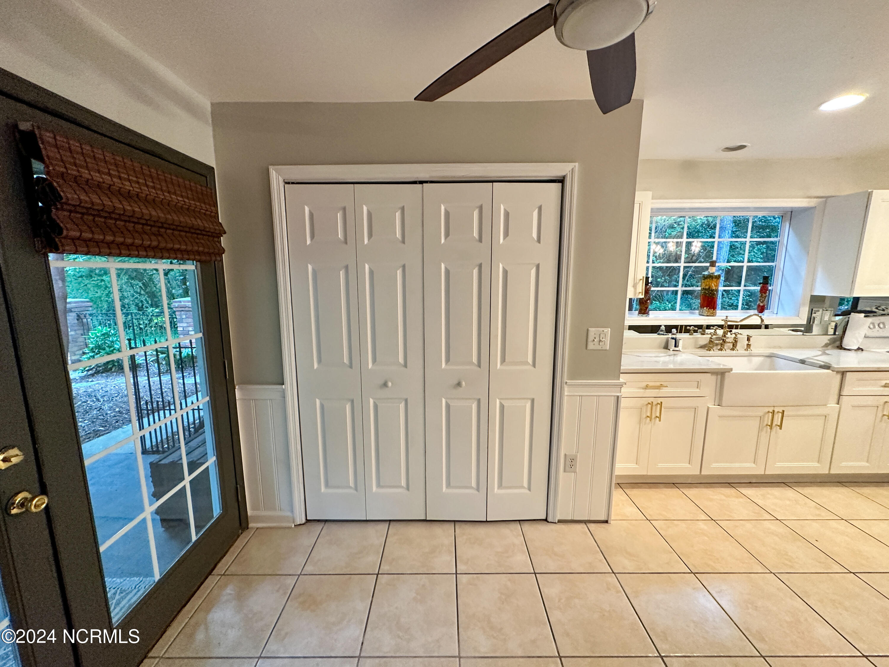 100558799 | Photo 16