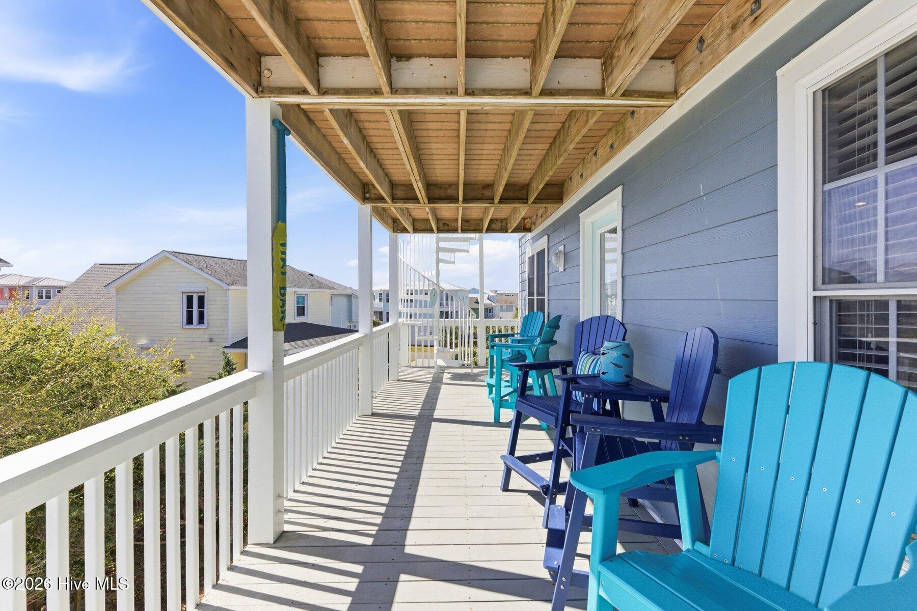 100570503 | Photo 23