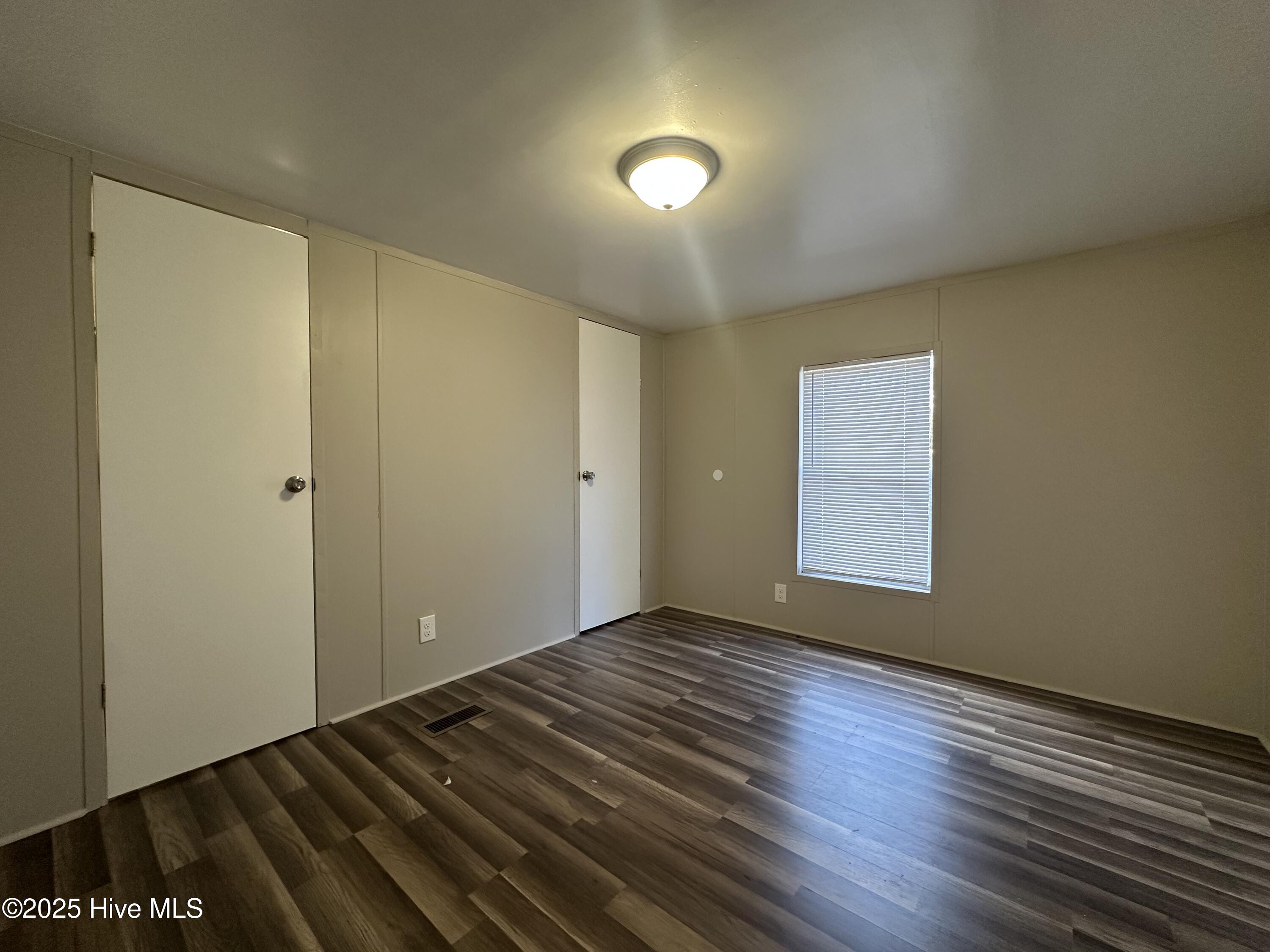 100545851 | Photo 15