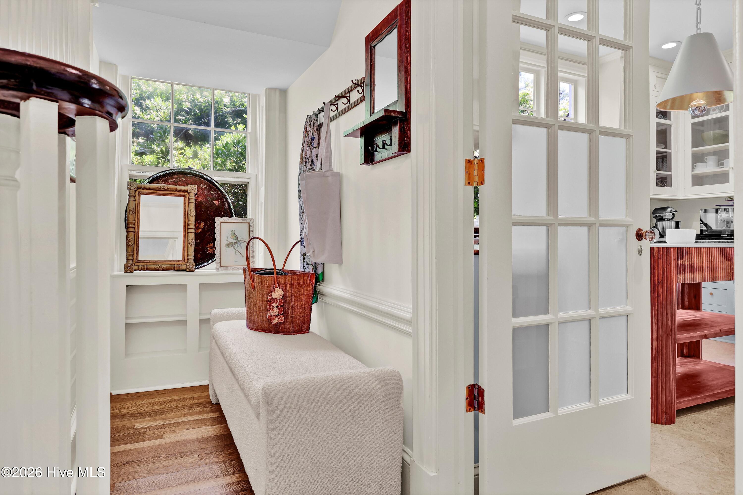 100570649 | Photo 23