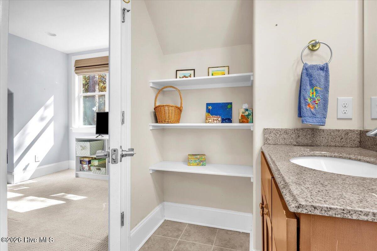 100556407 | Photo 55