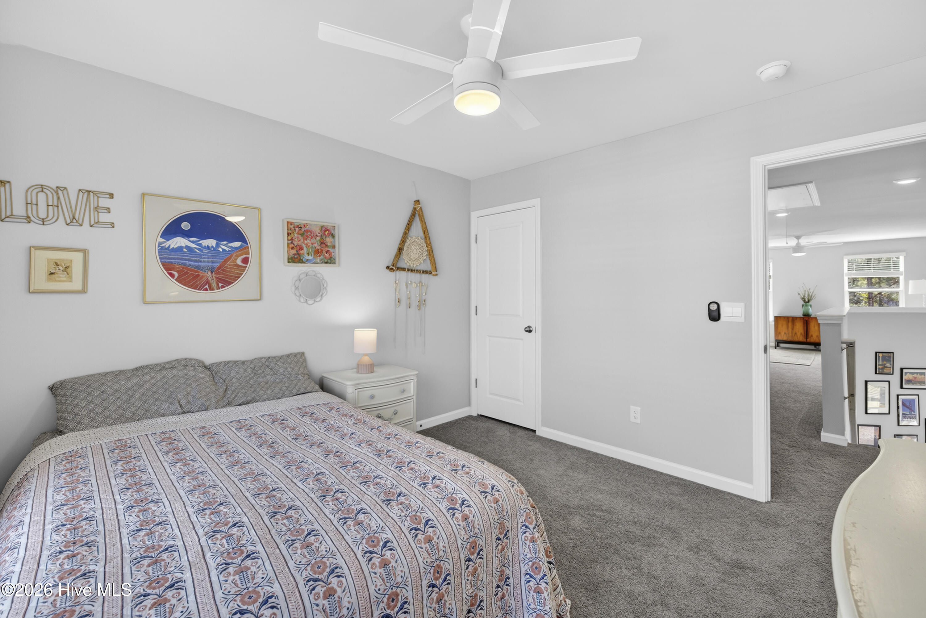 100555203 | Photo 36