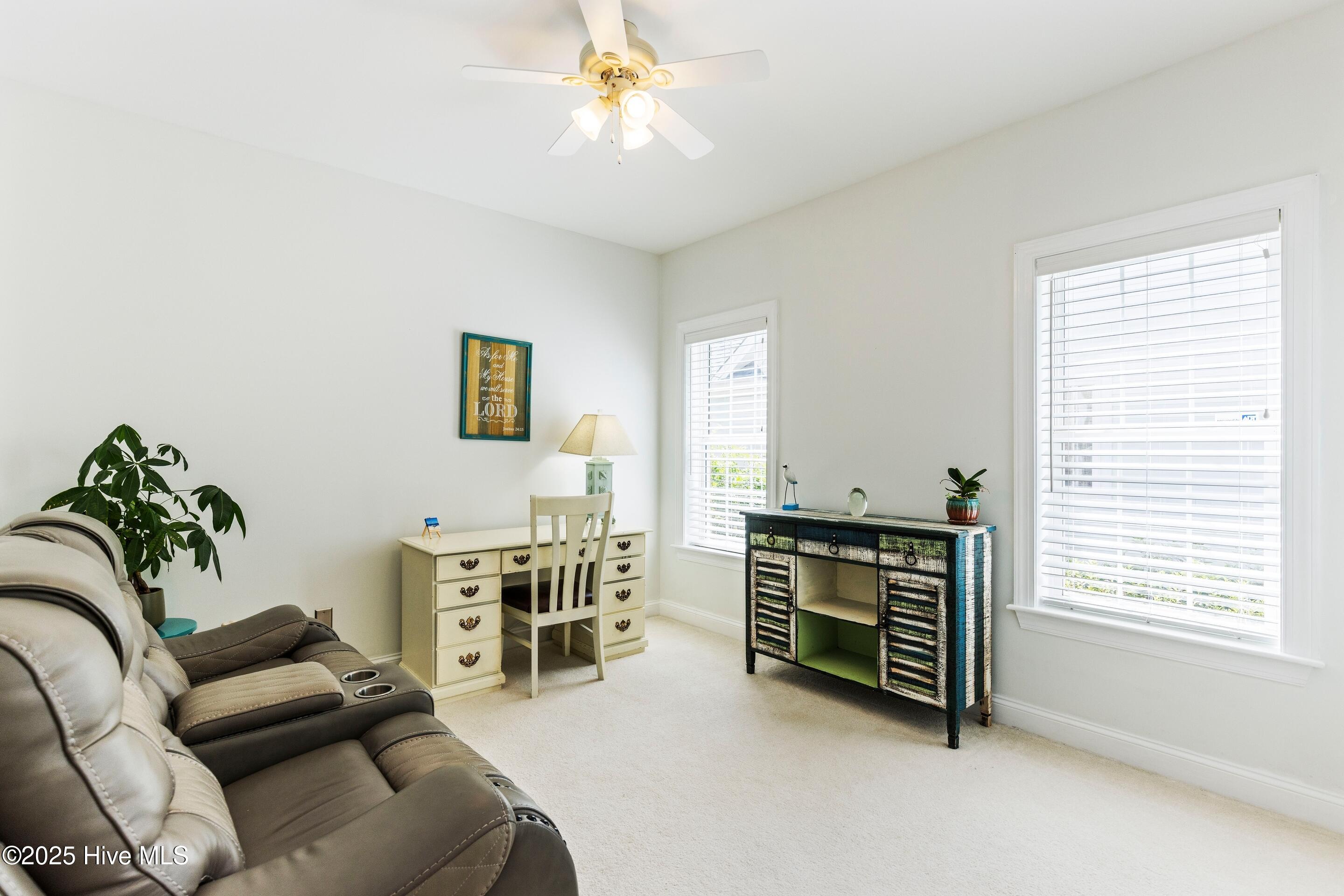 100536475 | Photo 41