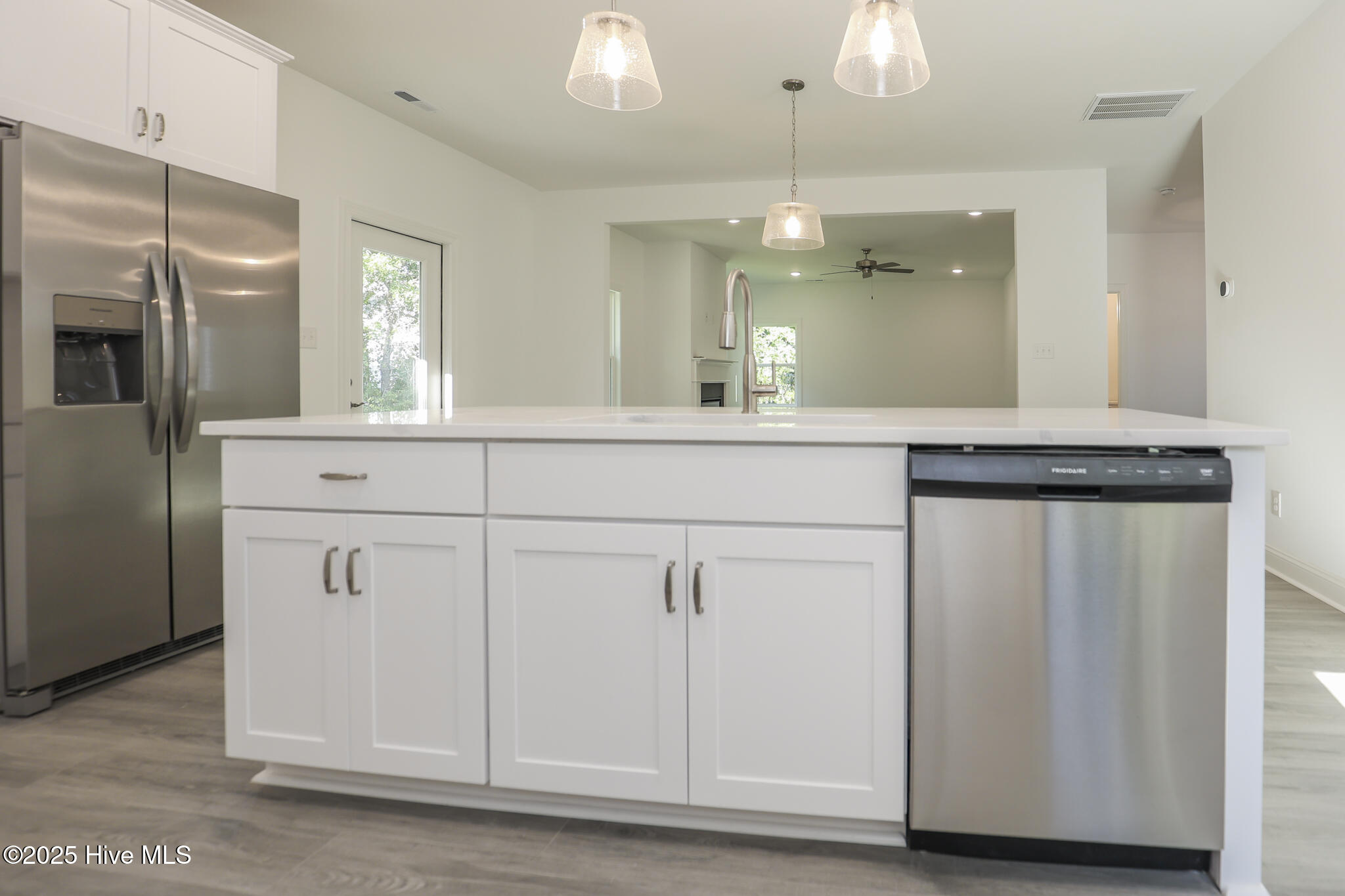 100553822 | Photo 29