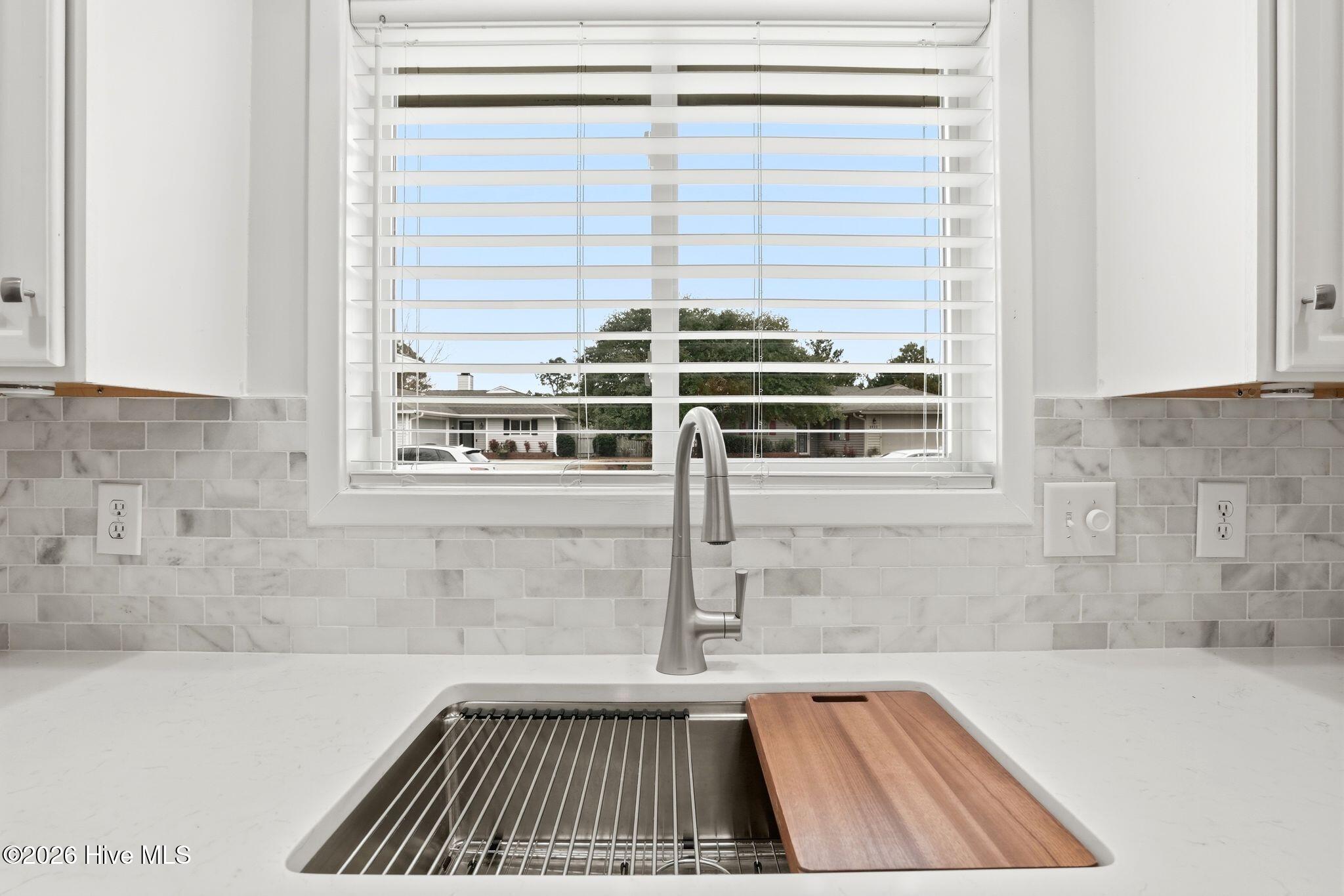 100555820 | Photo 19