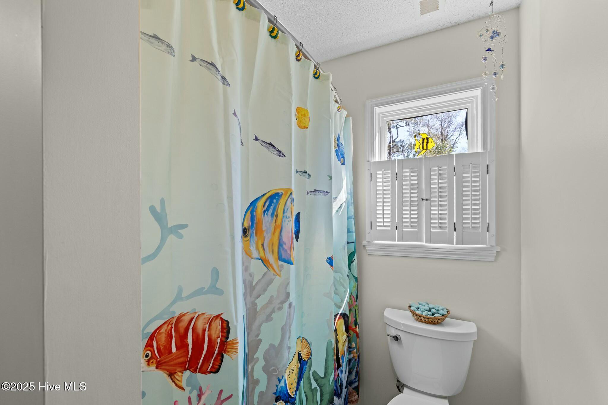 100490035 | Photo 28