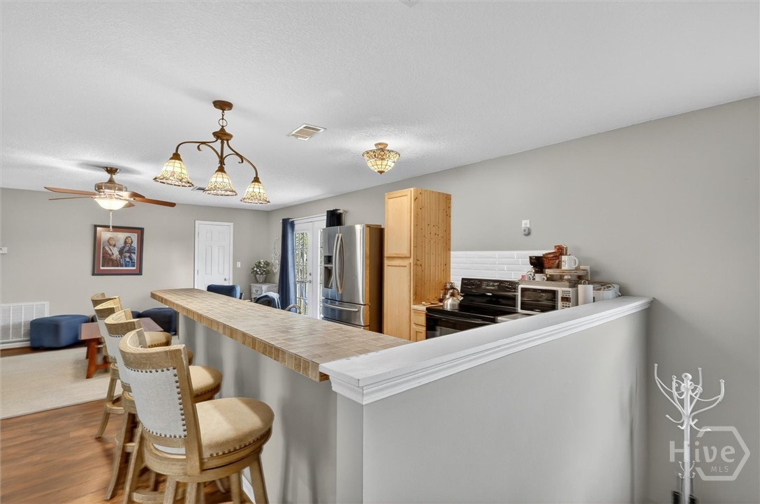 Garage Apartment kitchen
