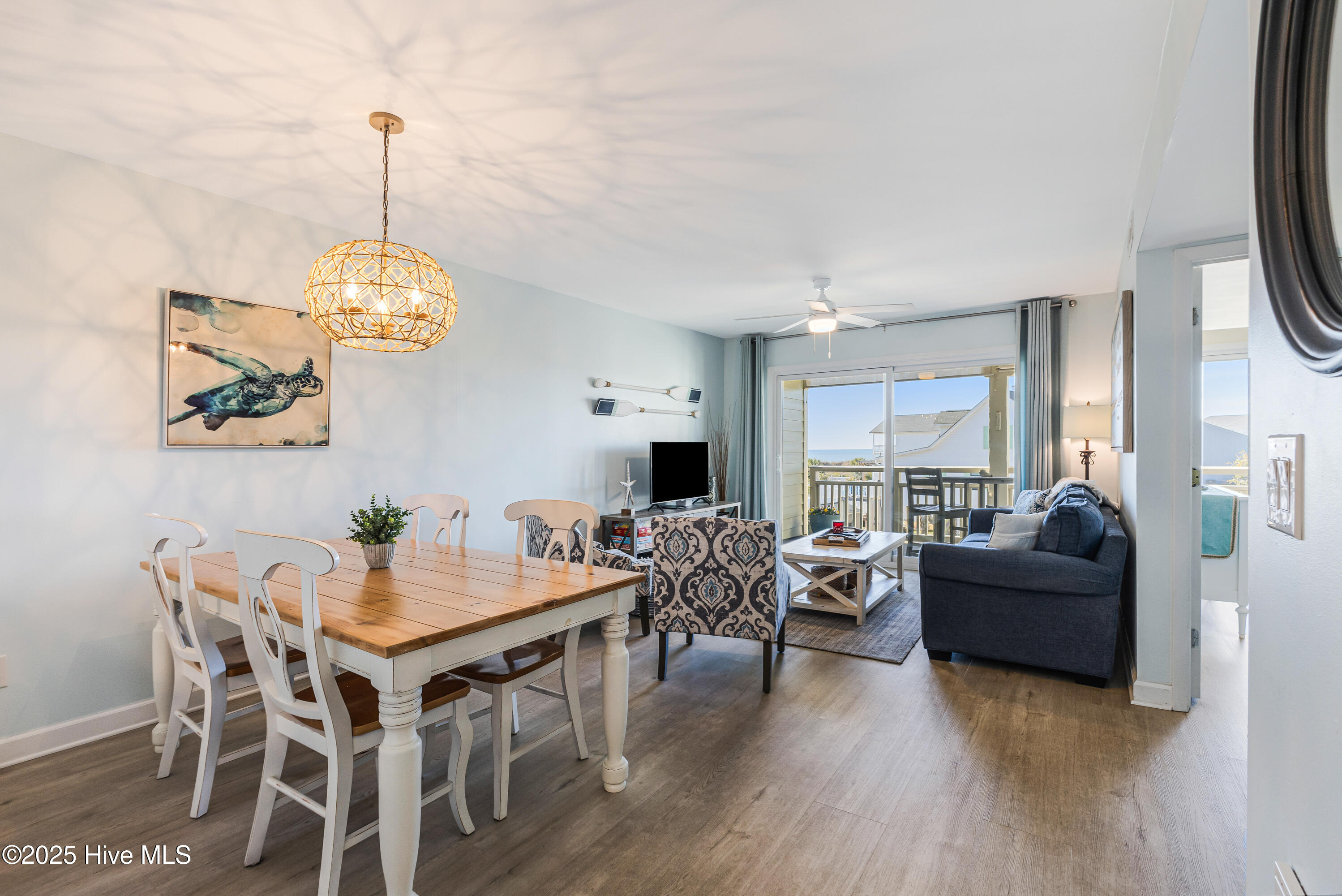 100545293 | Photo 28