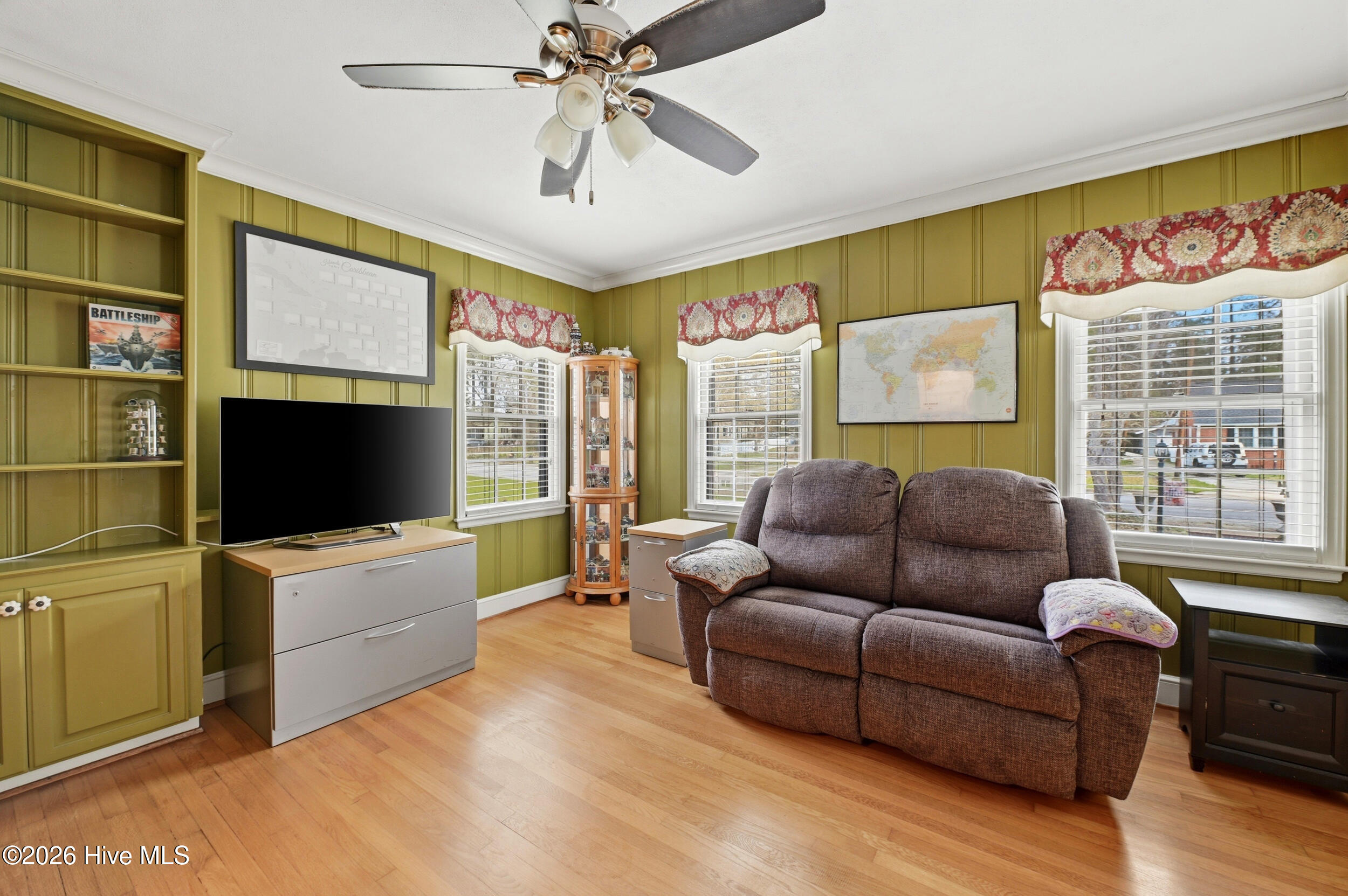 100560095 | Photo 34