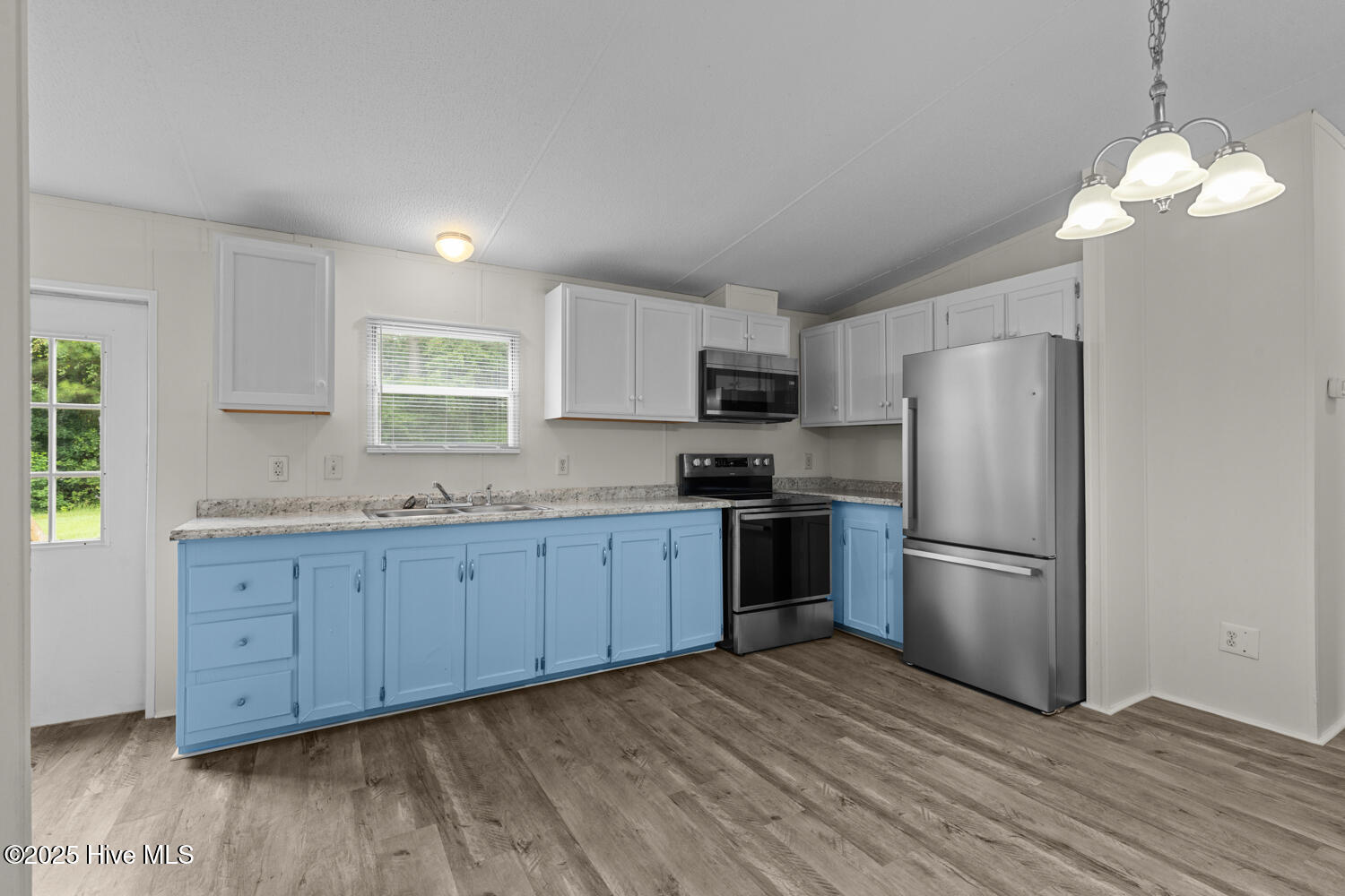 192 King Estates Road, Jacksonville, NC 28540 – photo 6: king-9