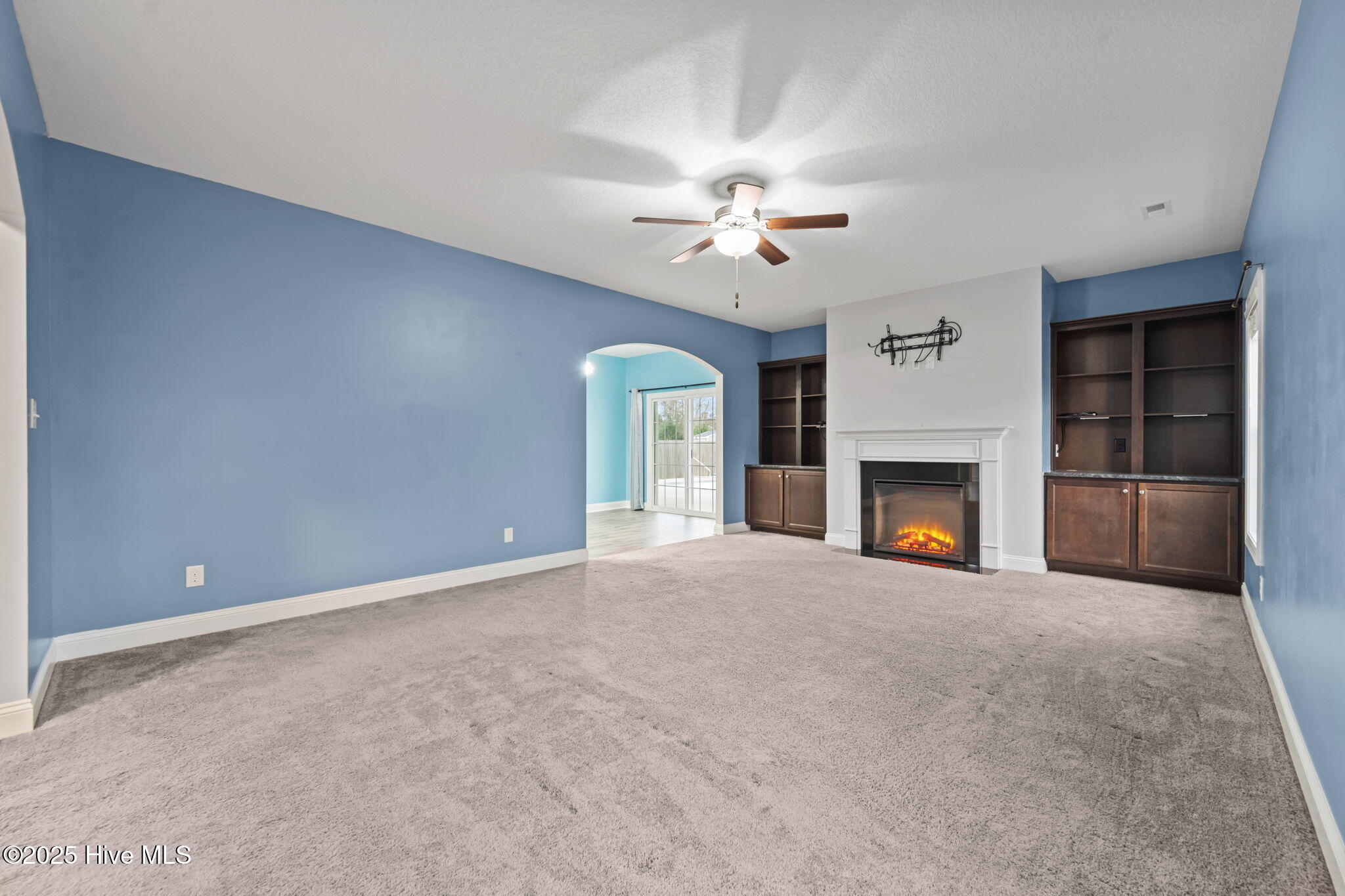 100546681 | Photo 14