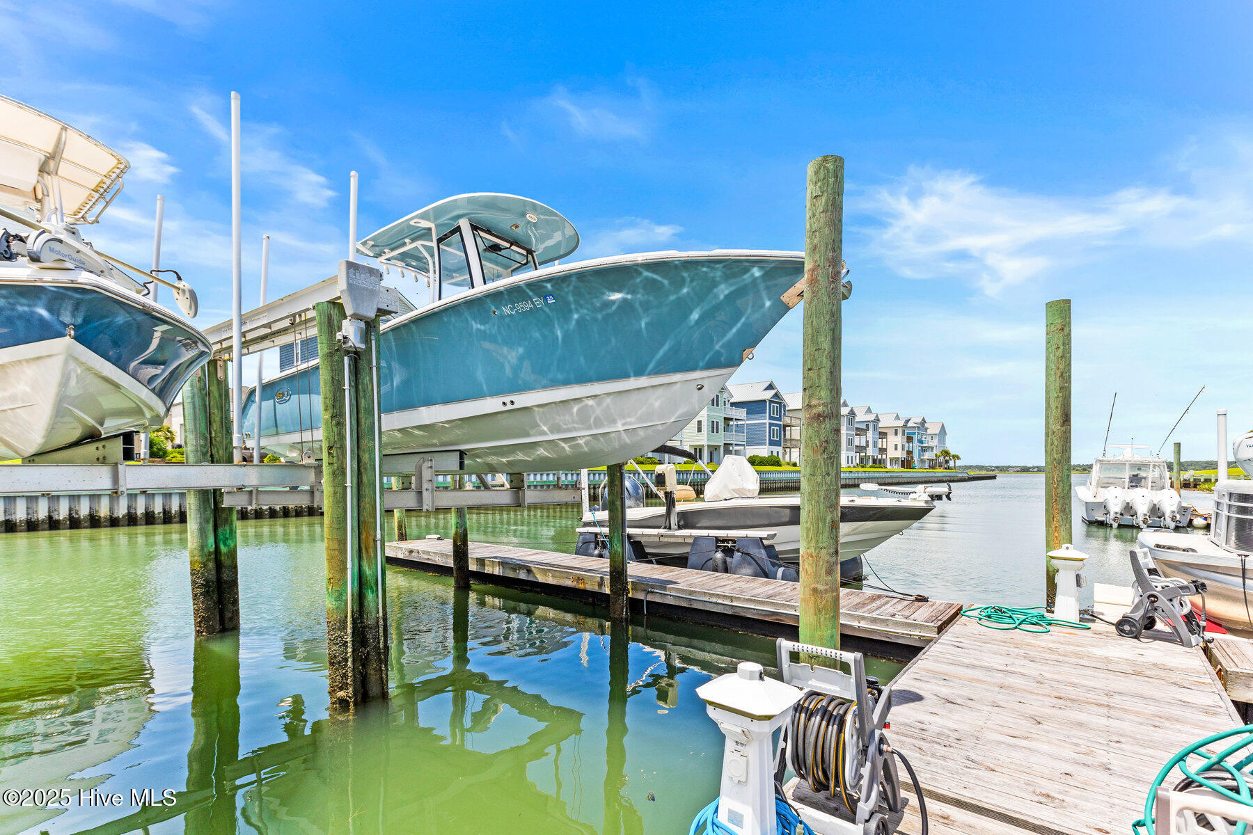 100518577 | Photo 66