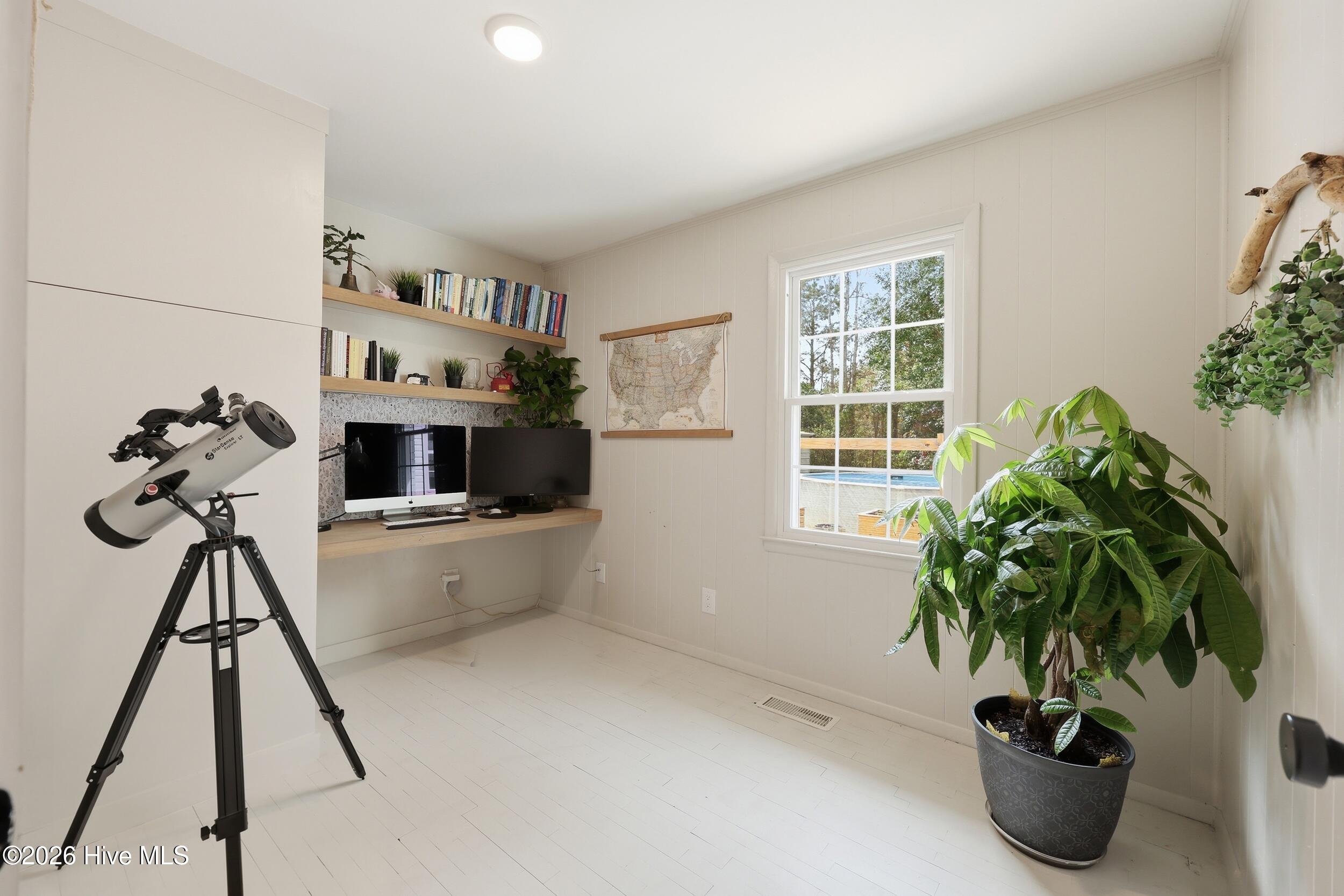 100562935 | Photo 34