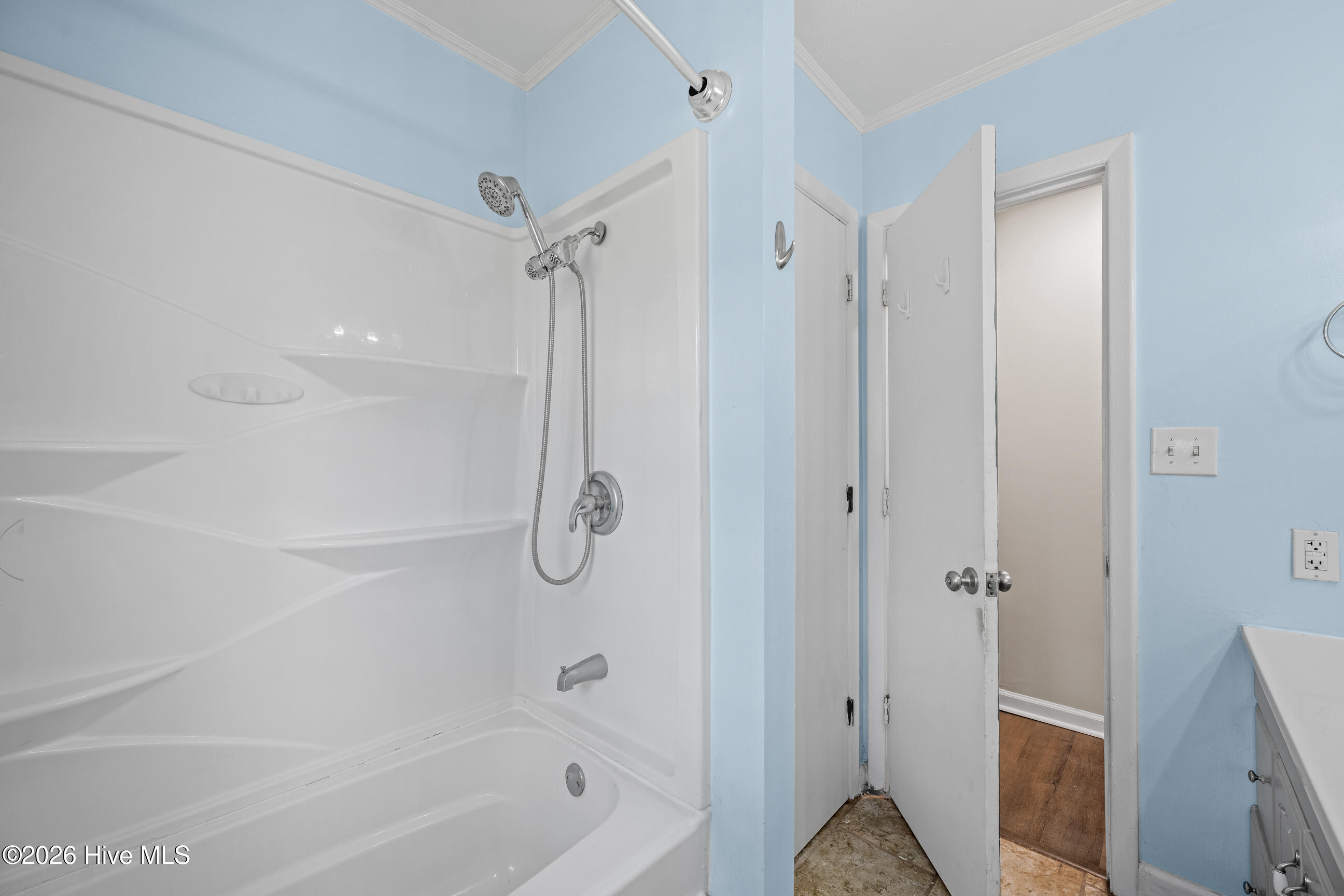 100559585 | Photo 14