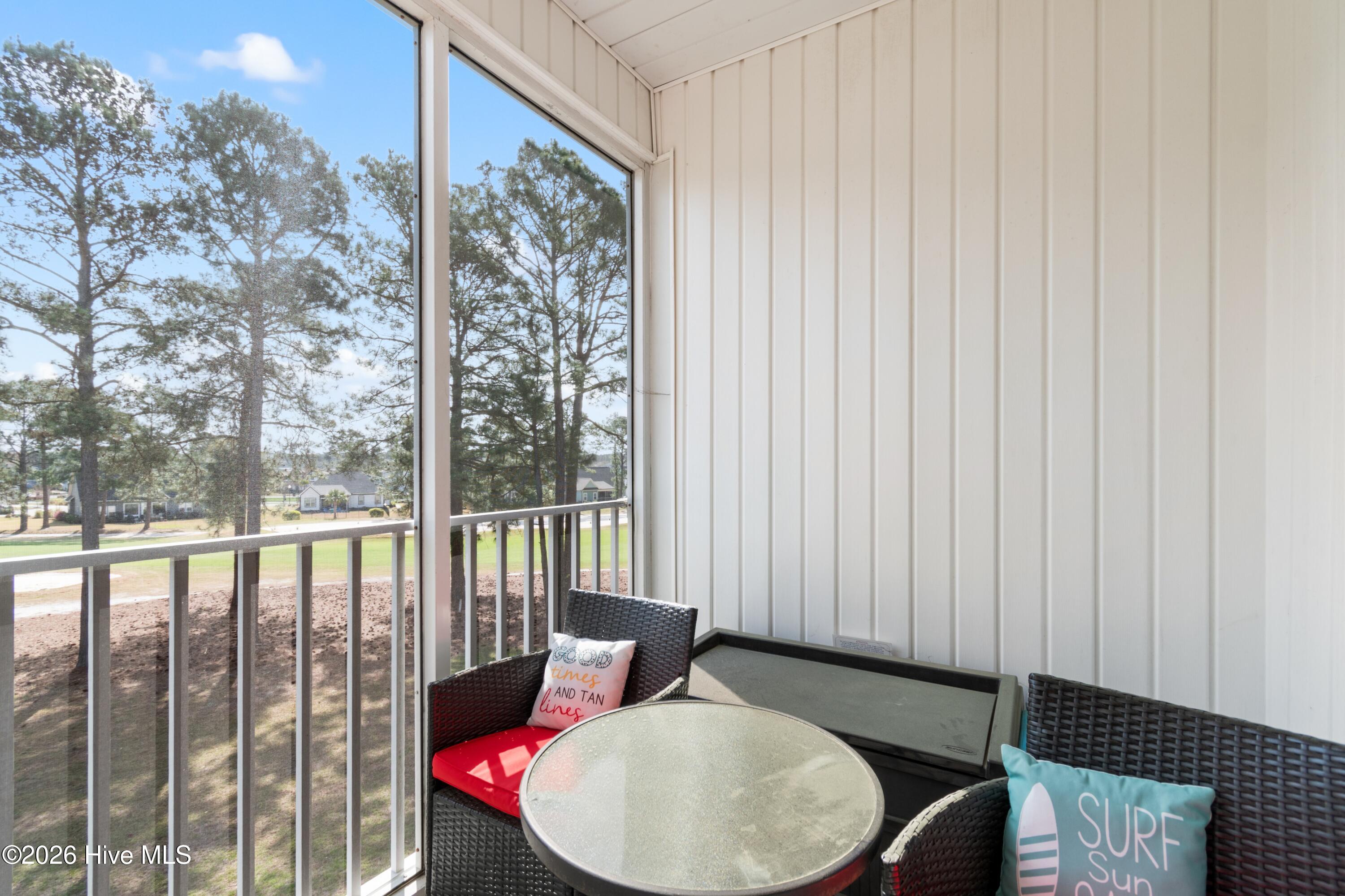 100562819 | Photo 22