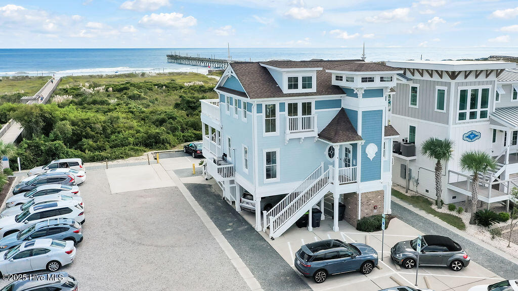 100535984 | Photo 99