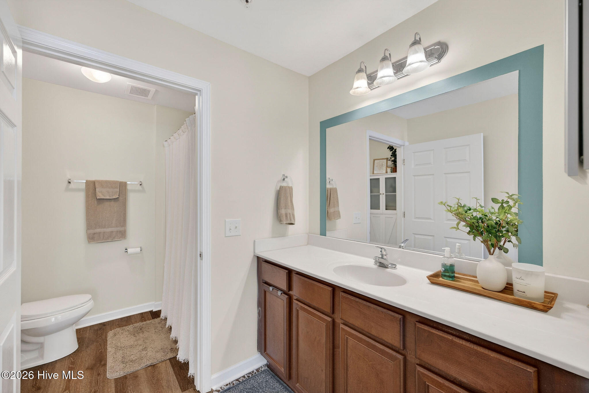 100559380 | Photo 21