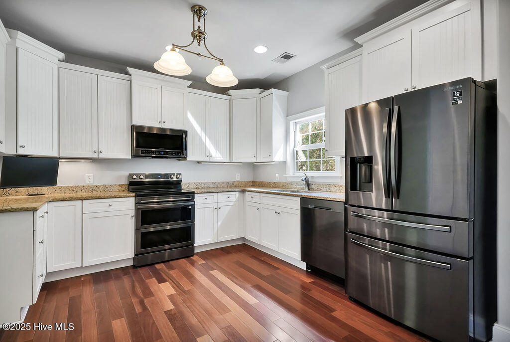 100536822 | Photo 15