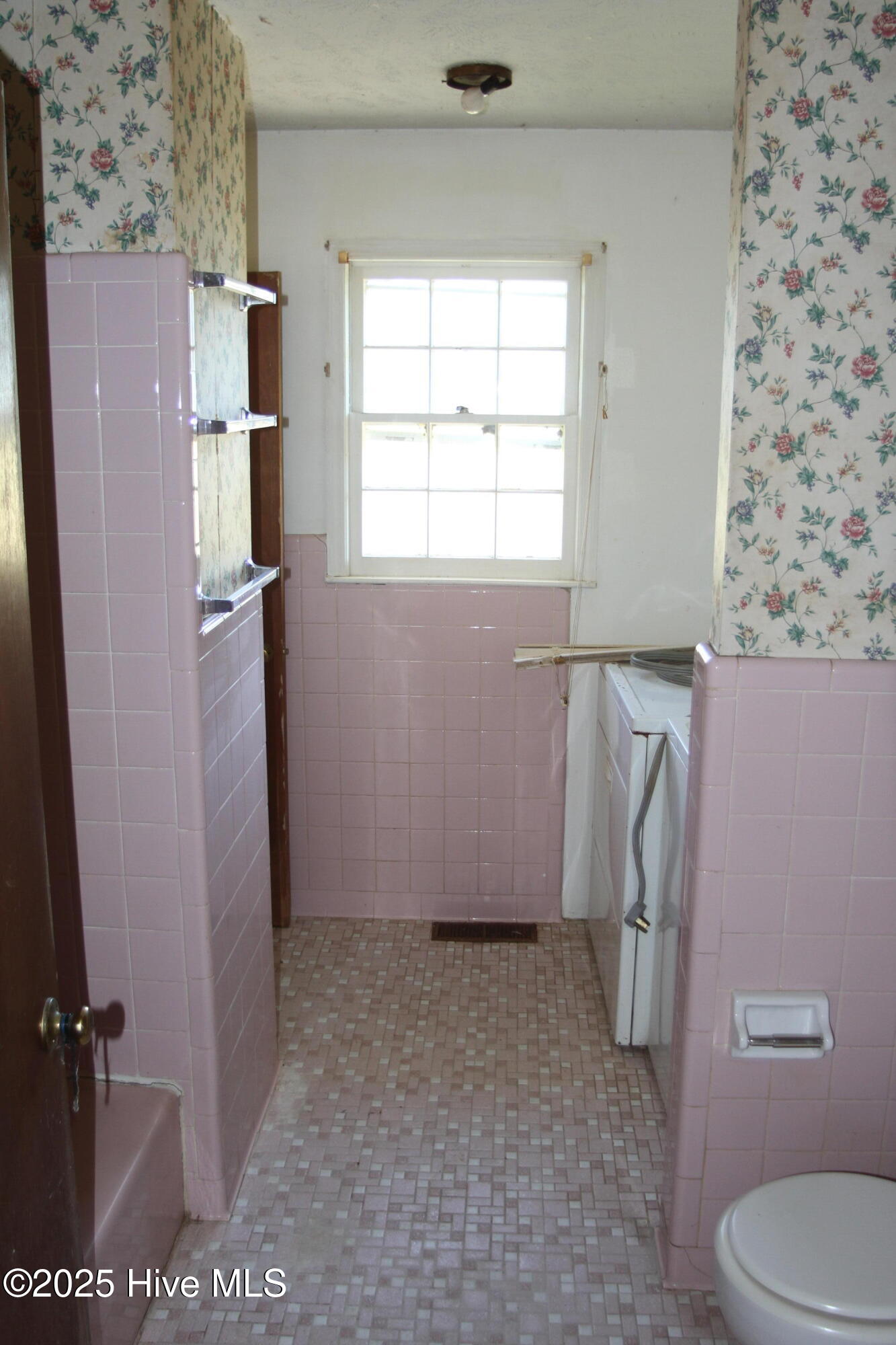 100542745 | Photo 10