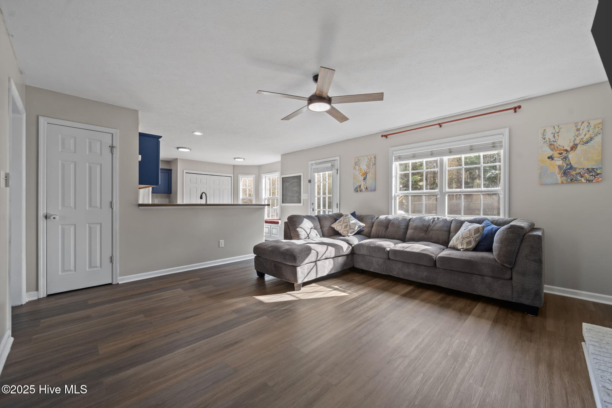 100545642 | Photo 21