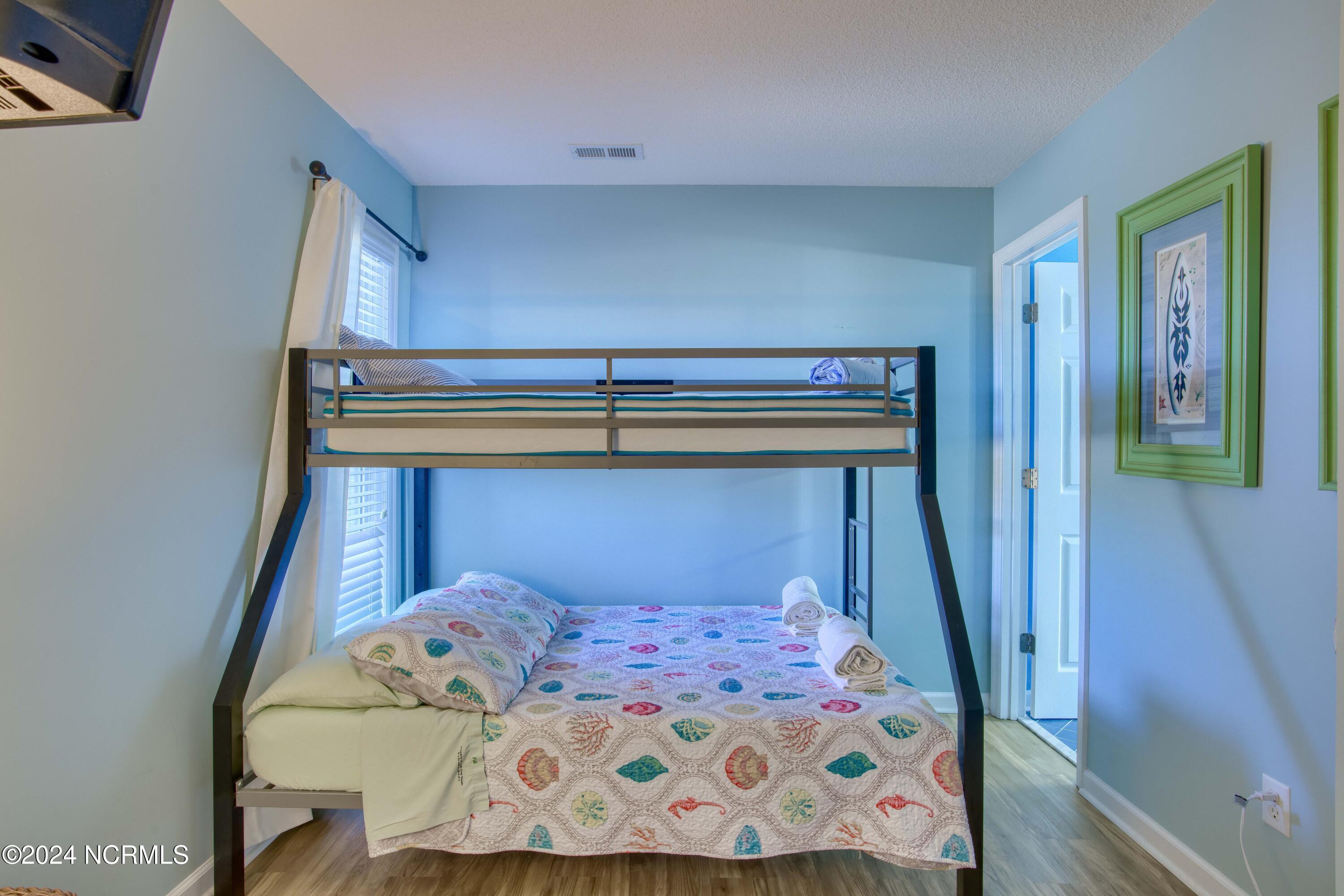 100552498 | Photo 44