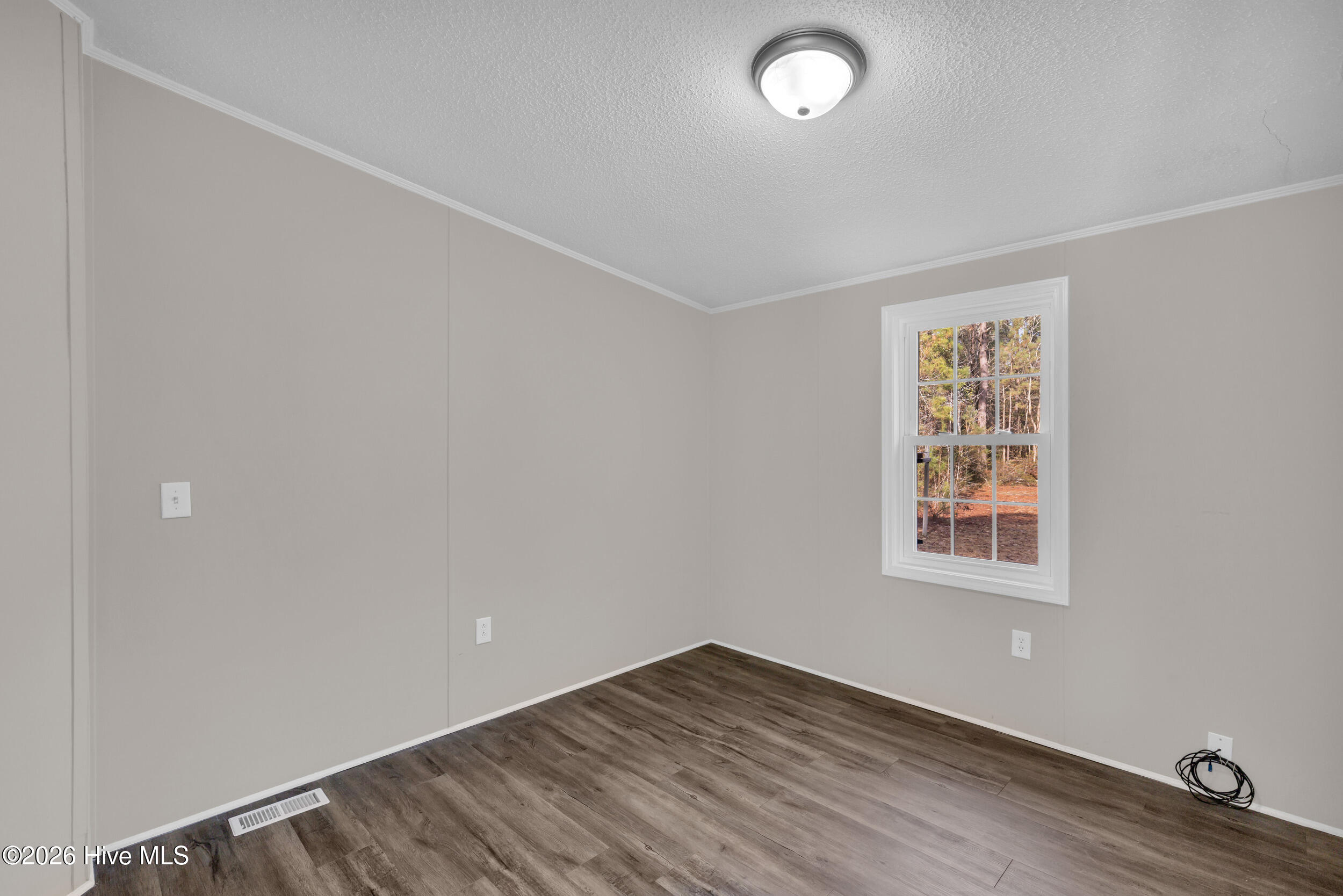 100550354 | Photo 27