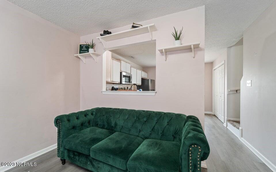 100556825 | Photo 11