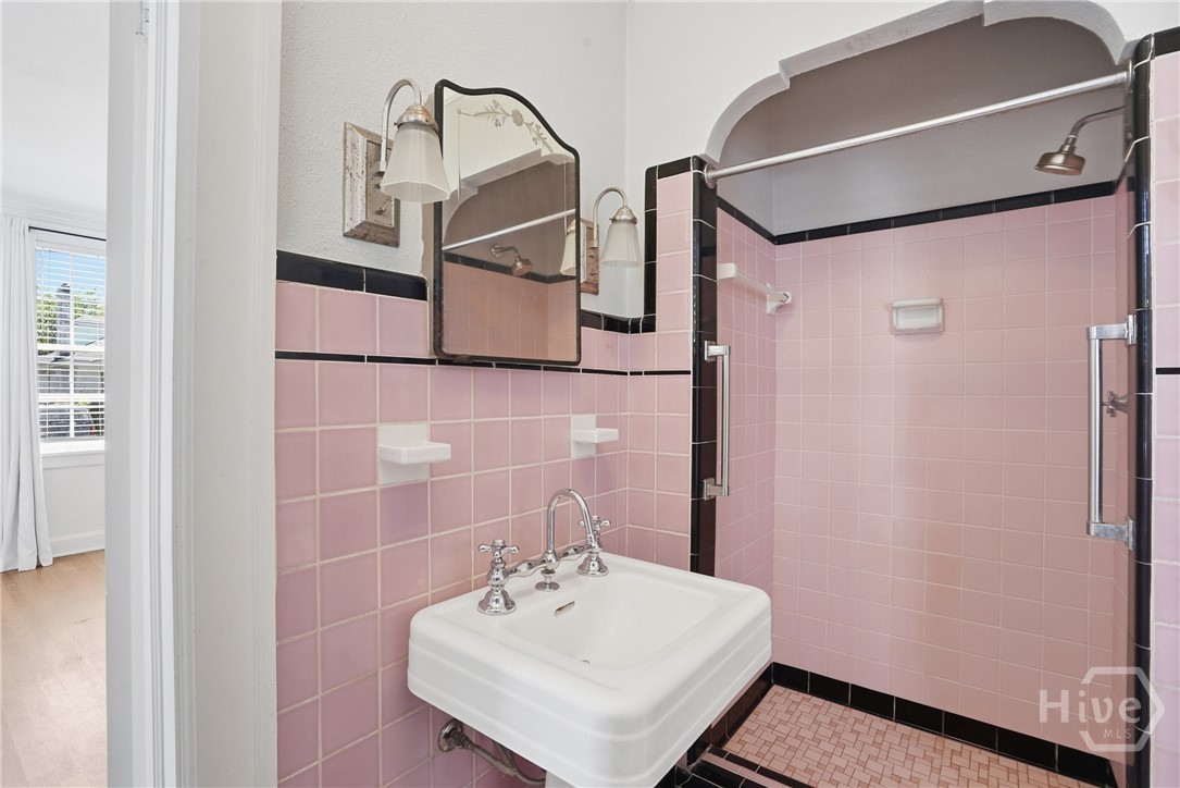 Jack and Jill Bath