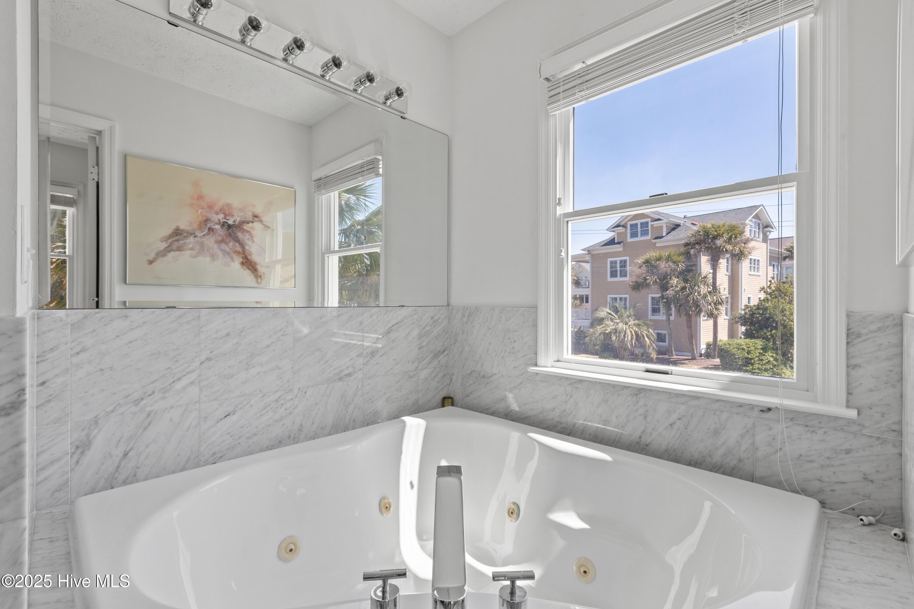 100497696 | Photo 37