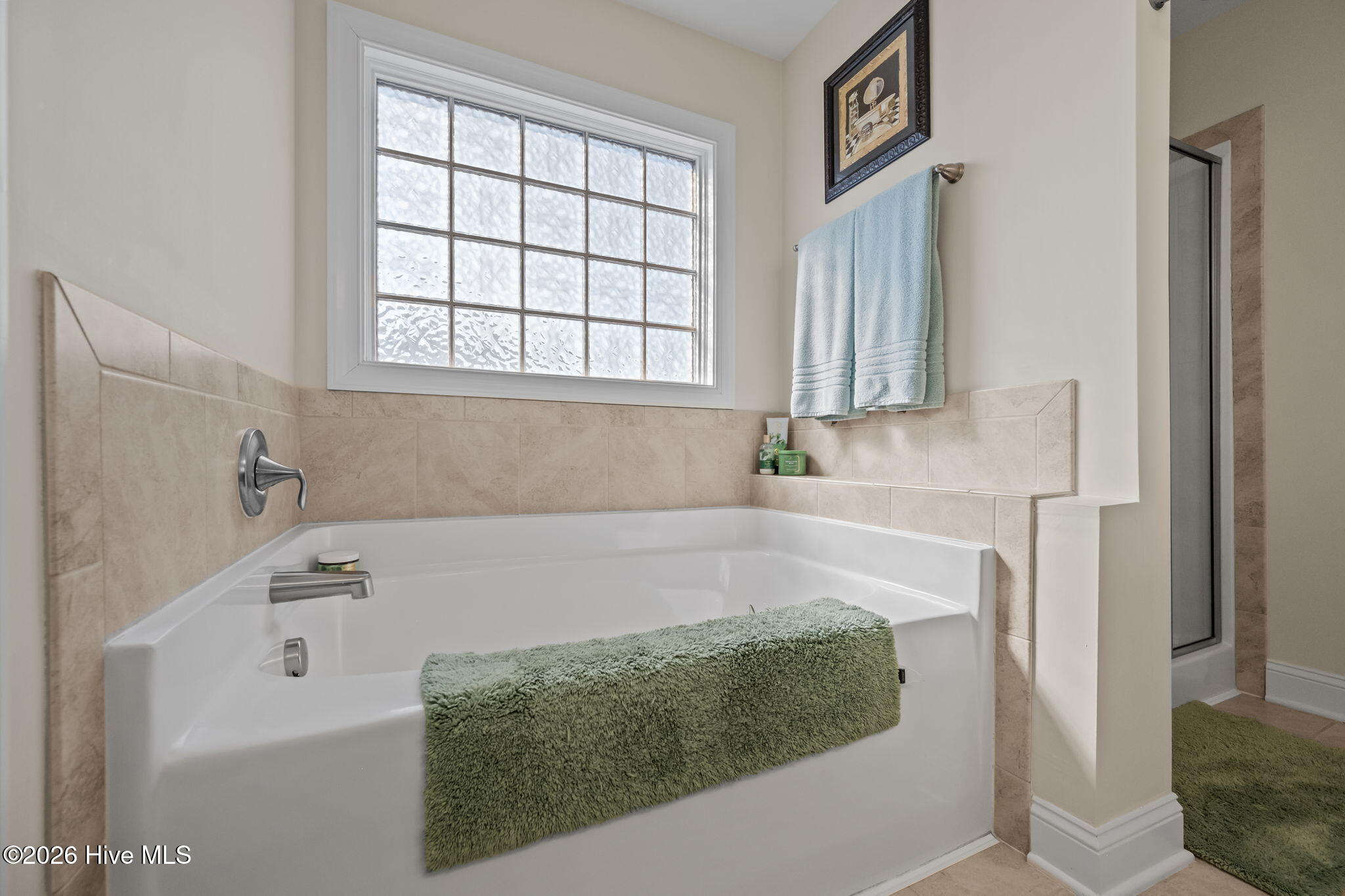 100554000 | Photo 33