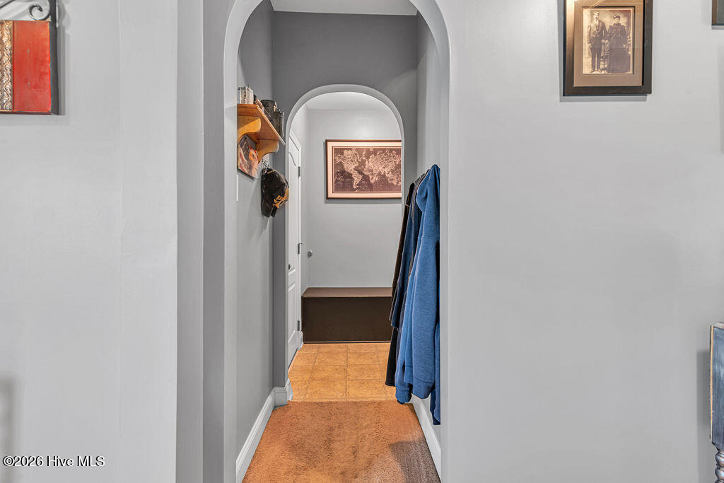 100564004 | Photo 13