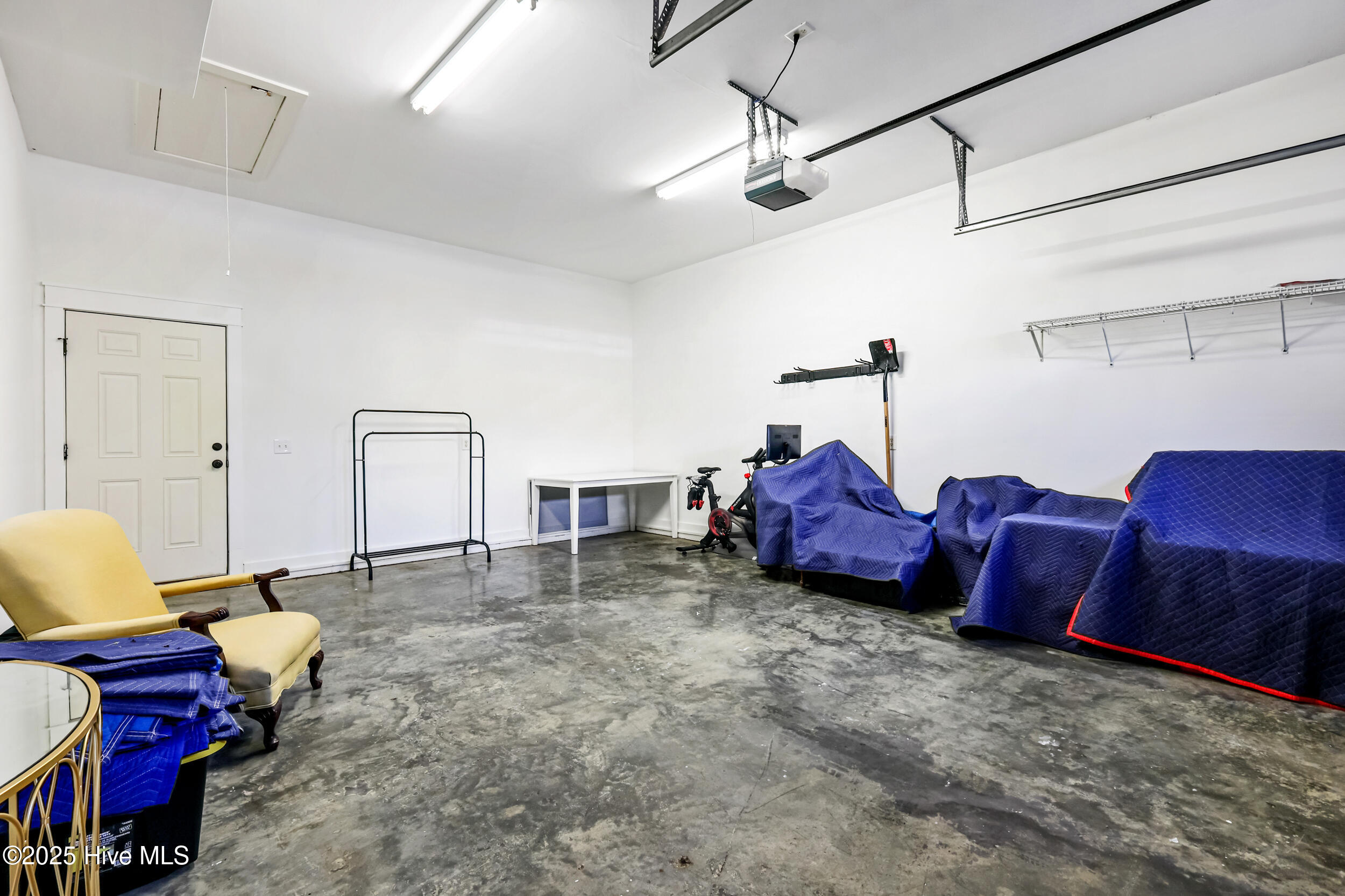 100544454 | Photo 28