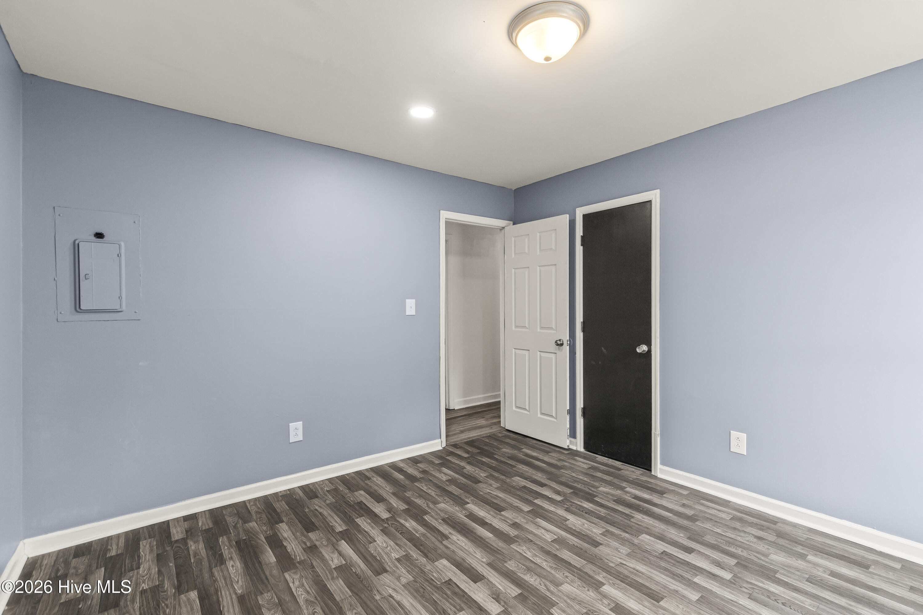 100550211 | Photo 17