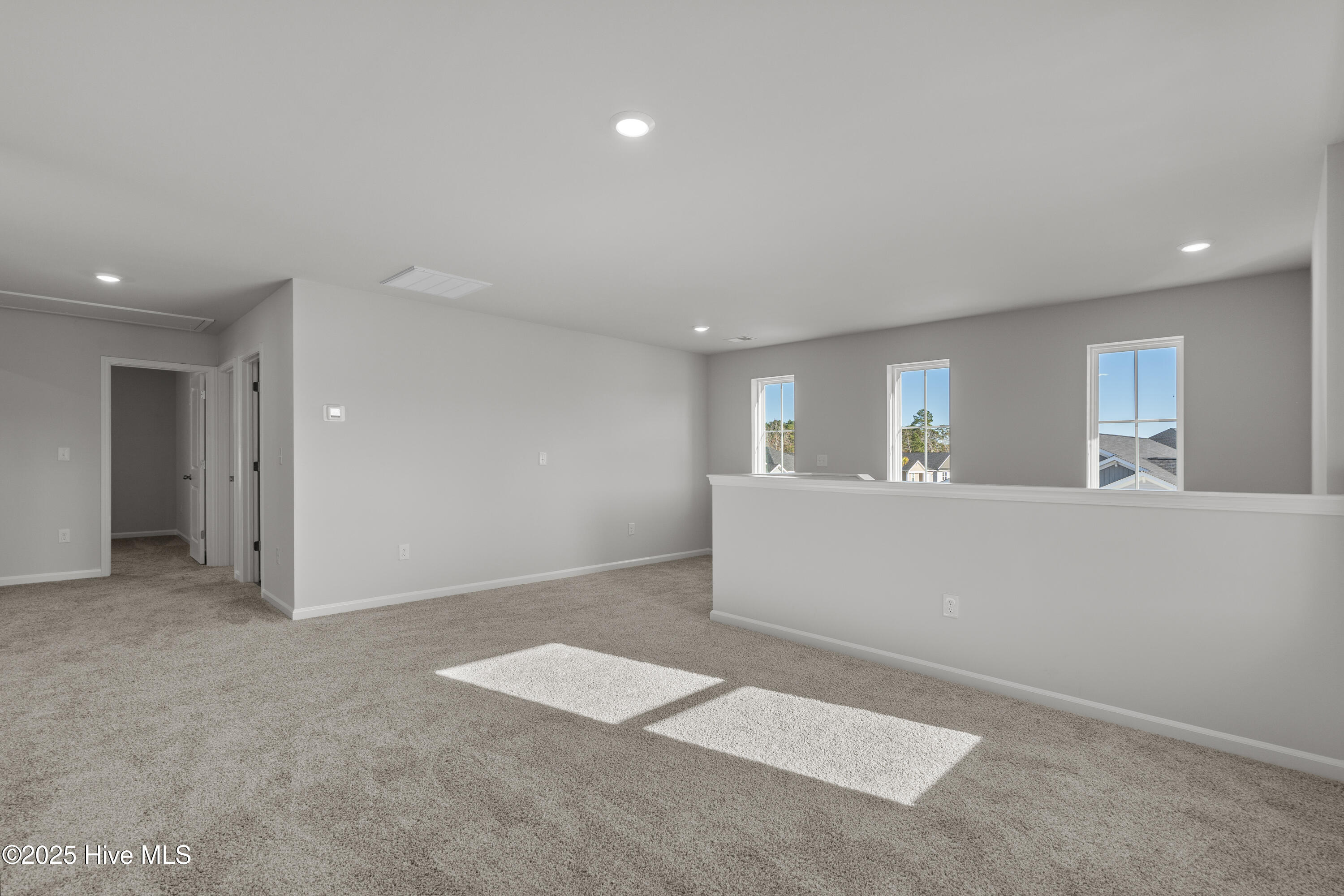 100528308 | Photo 21