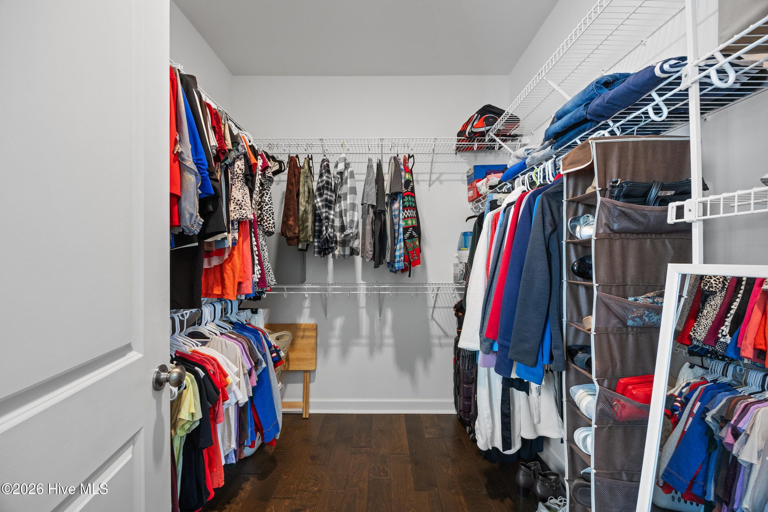 100555431 | Photo 25