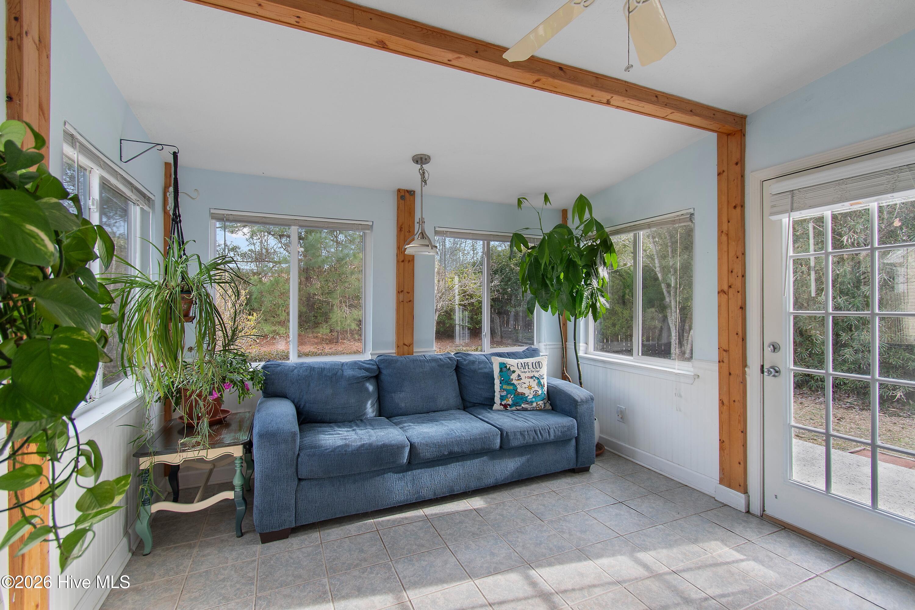 100556789 | Photo 17