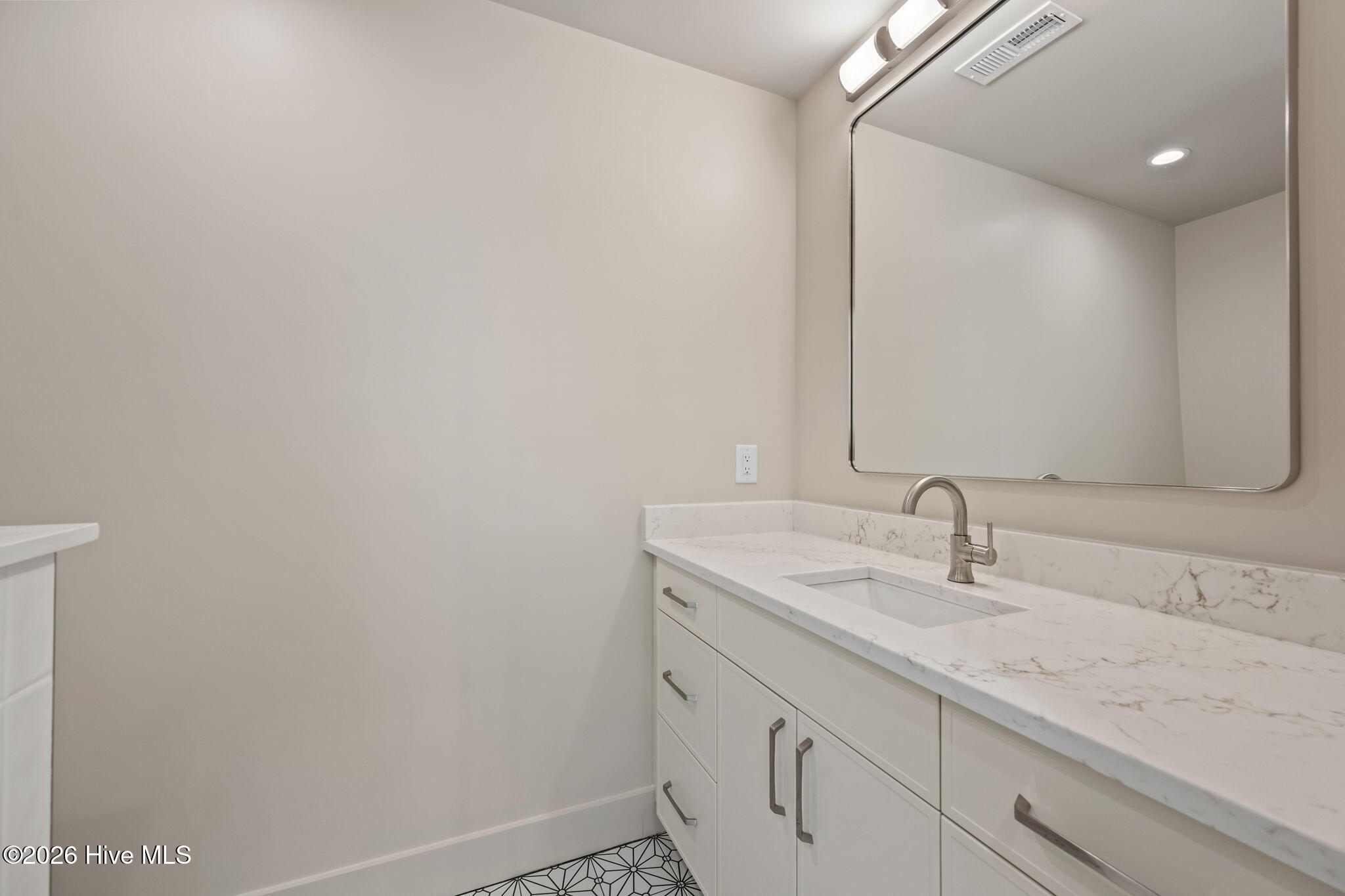 100552191 | Photo 103