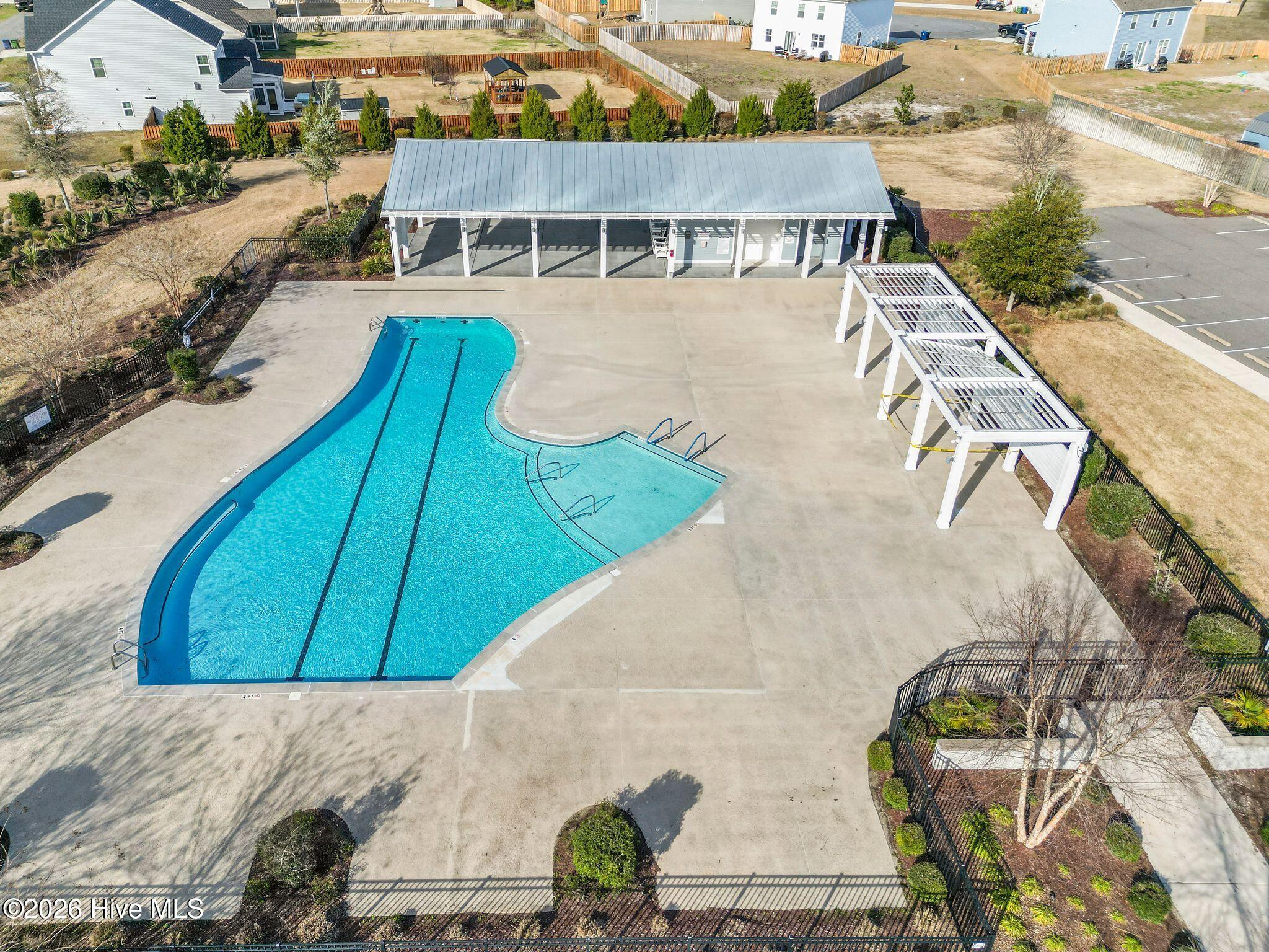 100569153 | Photo 67