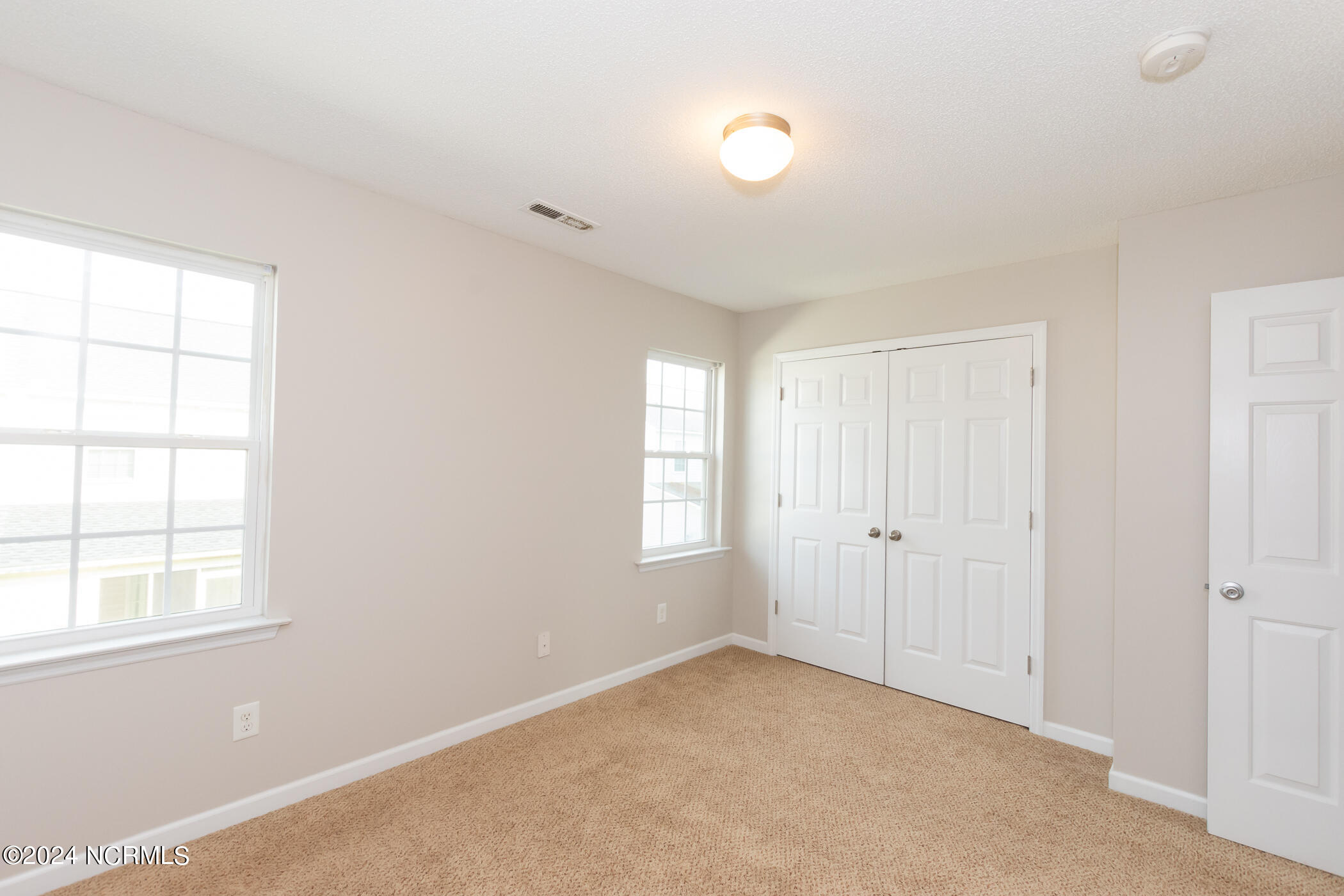 100560057 | Photo 20