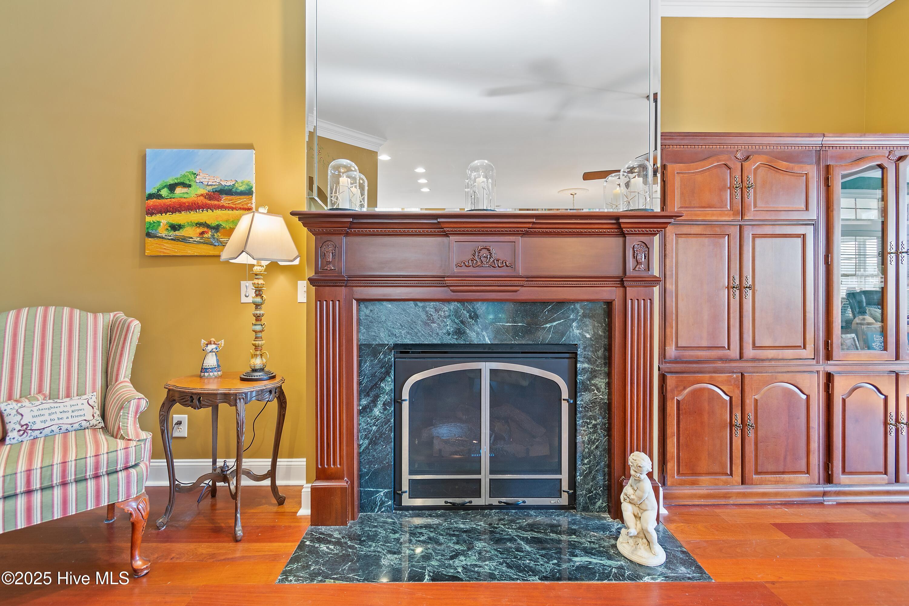 100545354 | Photo 12