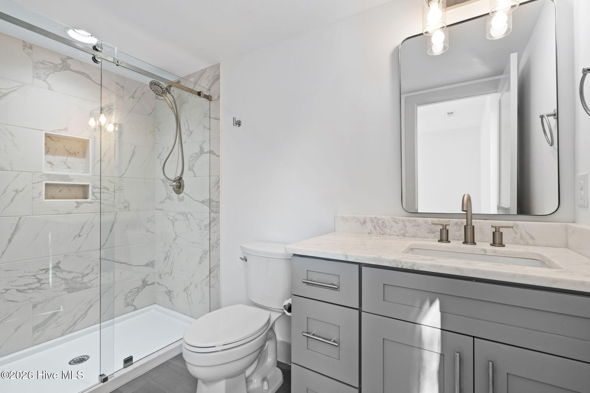 100541955 | Photo 34