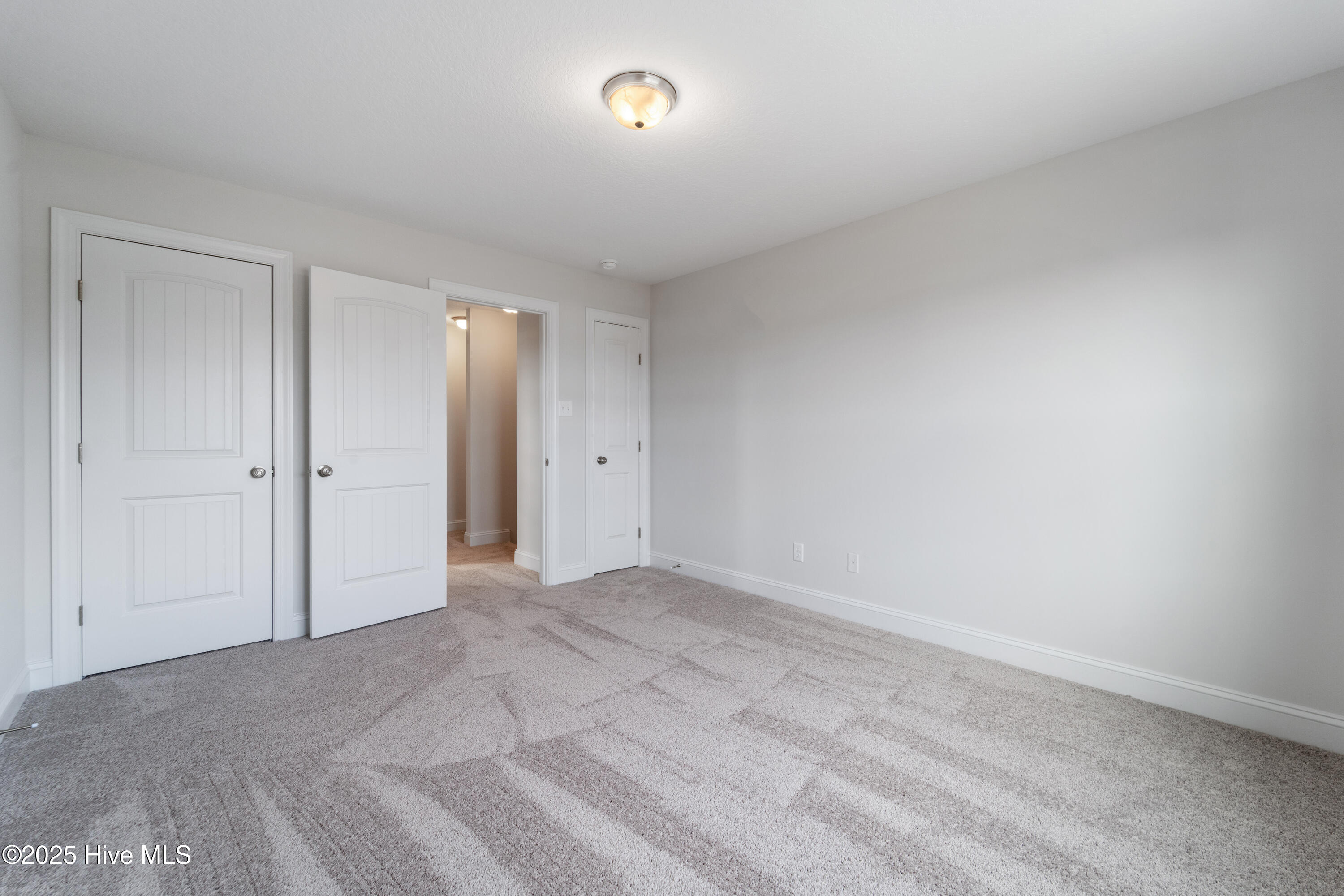 100519002 | Photo 21