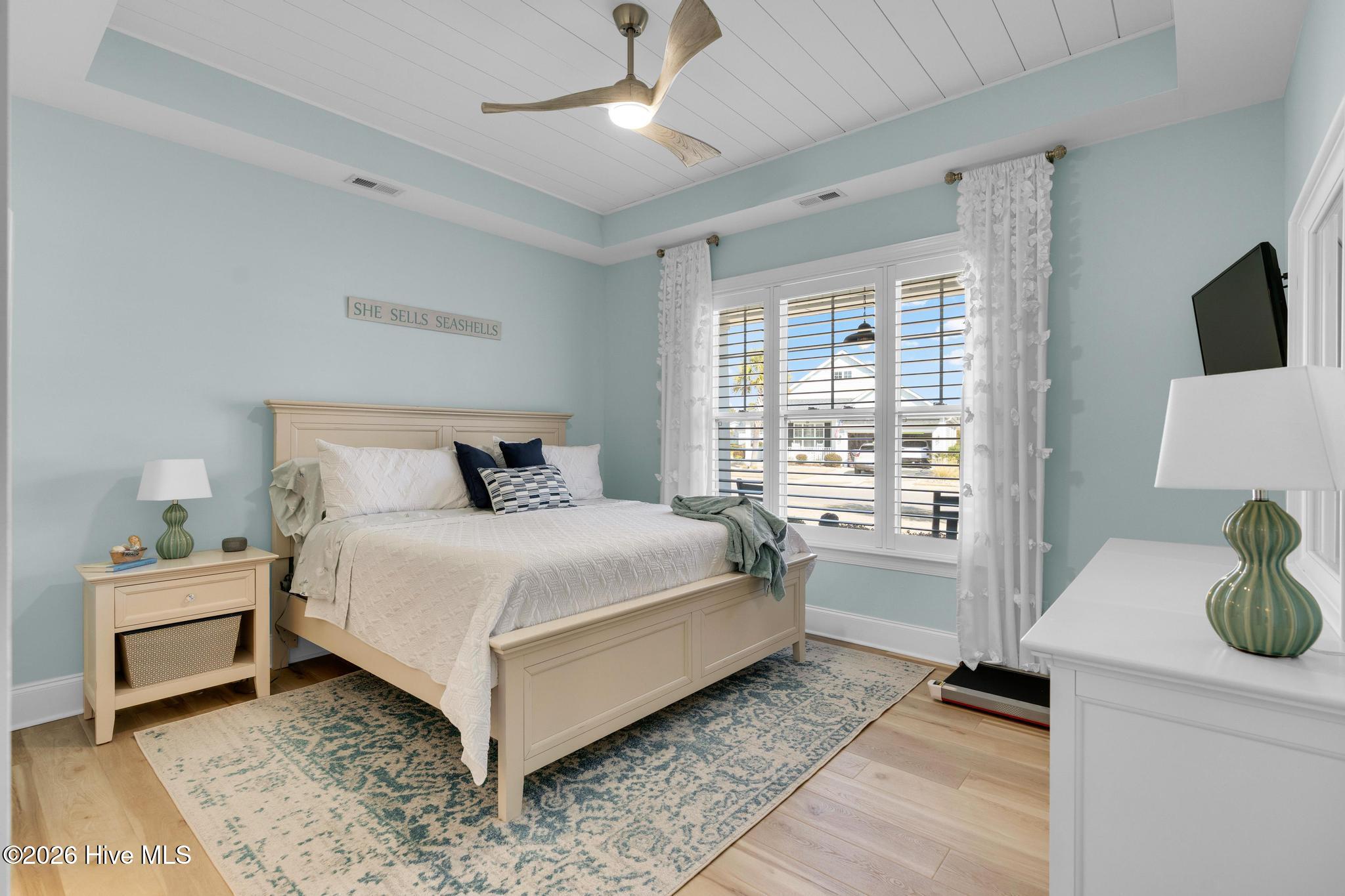 100554312 | Photo 22