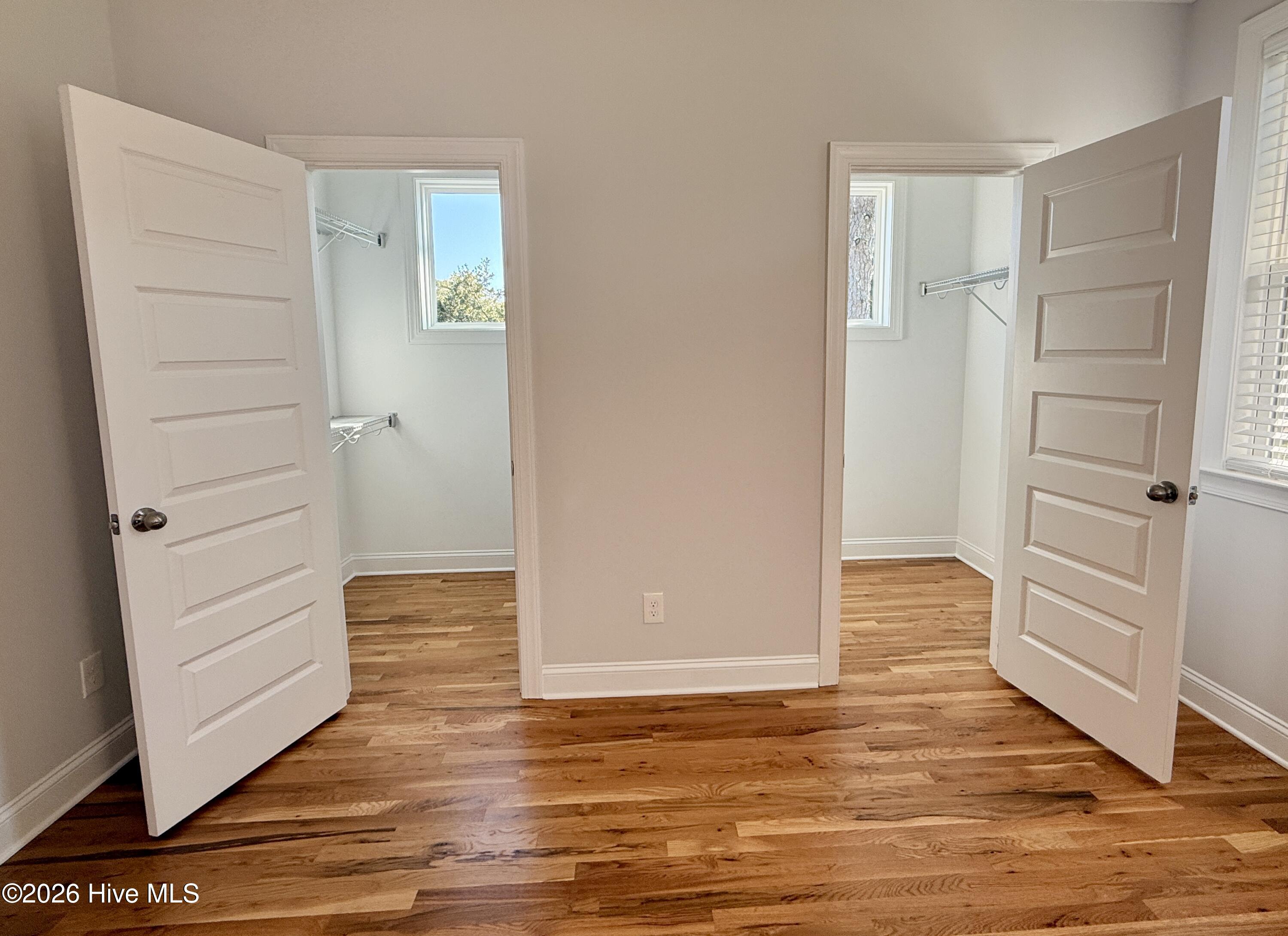 100564969 | Photo 15